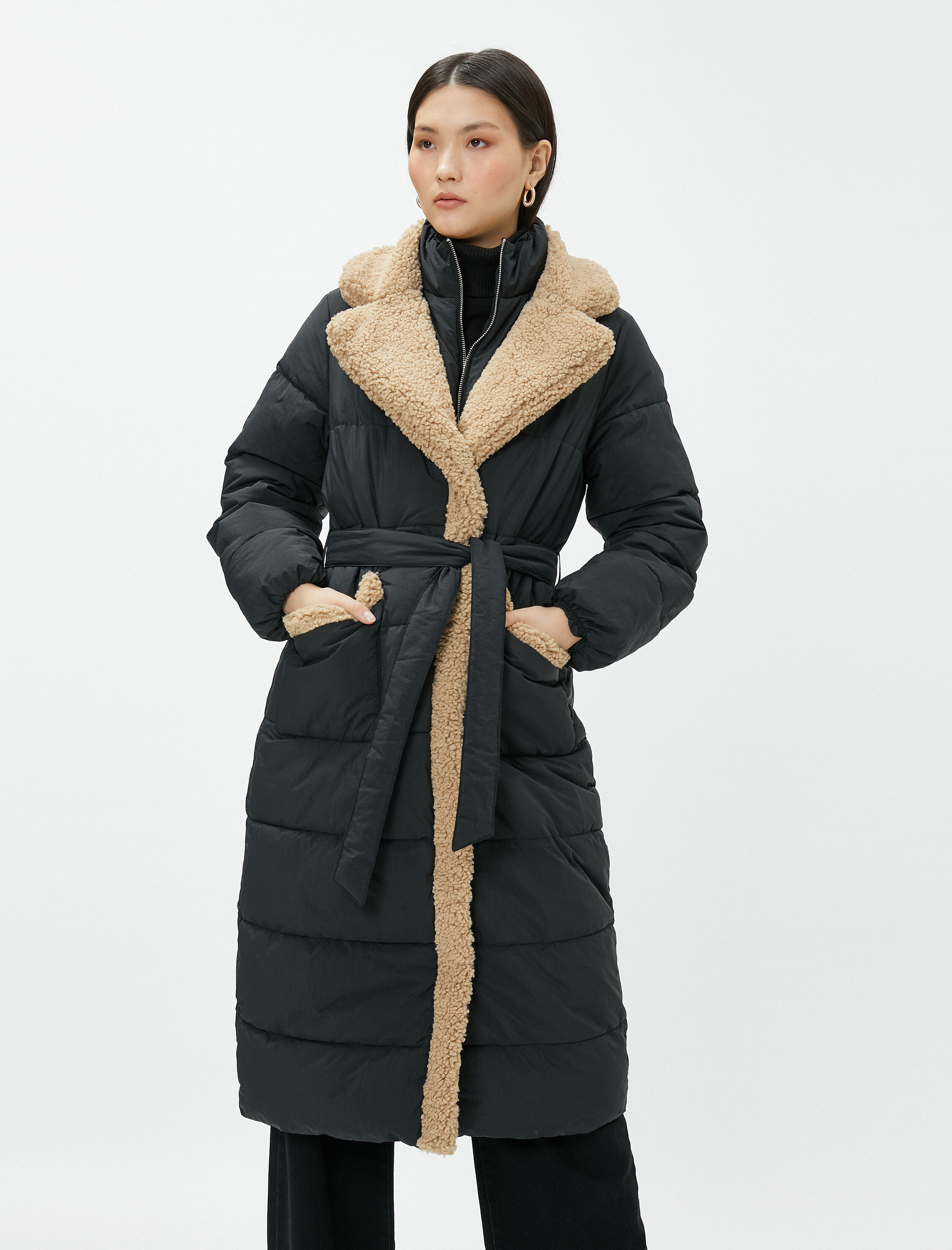   Uzun Şişme Mont Kemerli Peluş Detaylı