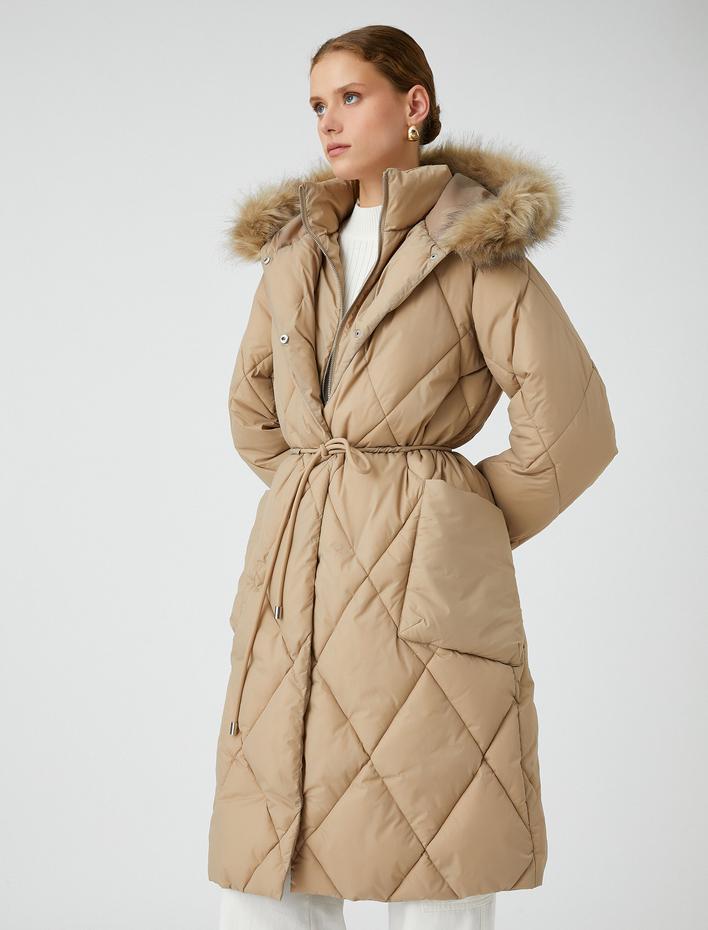  Şişme Mont Peluş Detaylı Kemerli Çıtçıtlı Kapüşonlu