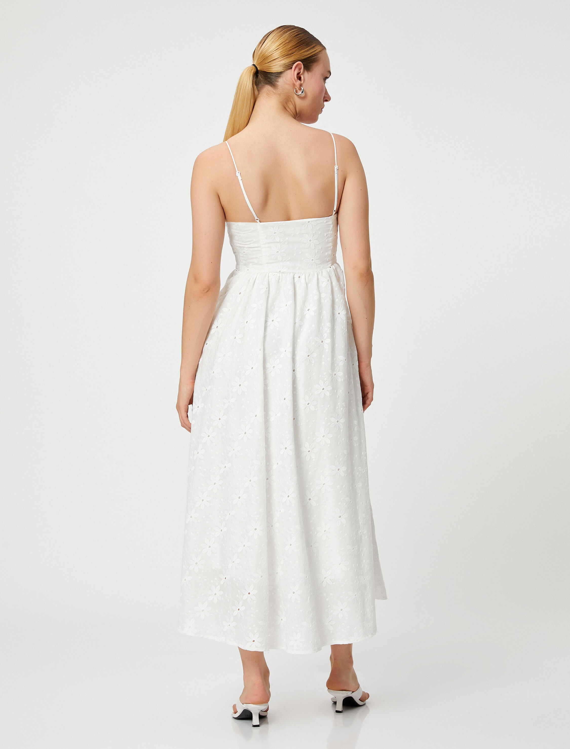   Rachel Araz X Koton - Papatyalı Askılı Gipeli Uzun Elbise