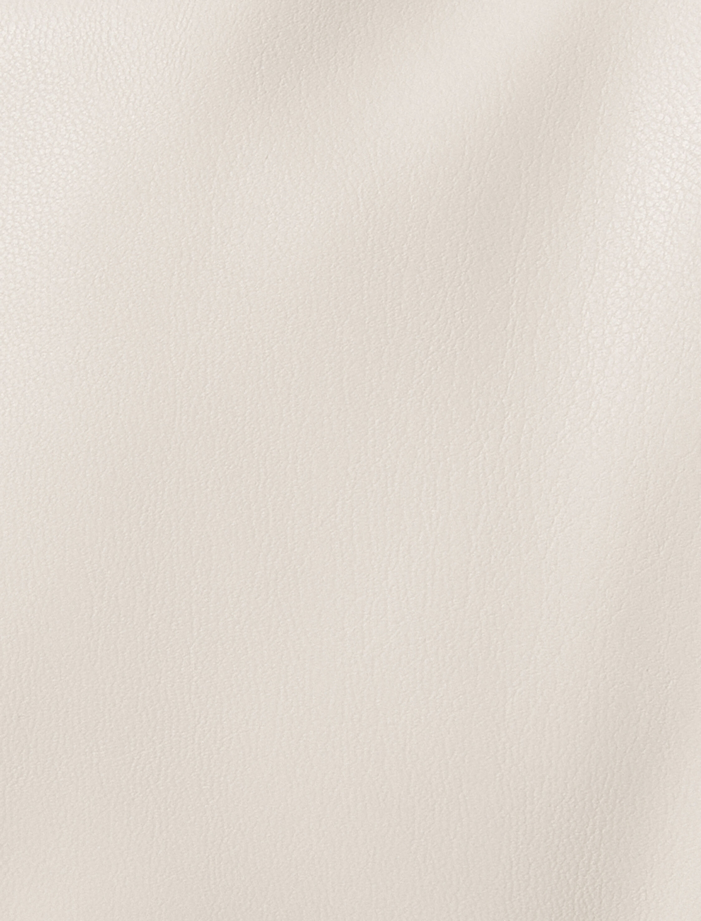   Şişme Uzun Mont Deri Görünümlü Kapüşonlu Kemer Detaylı Cepli Kapitone