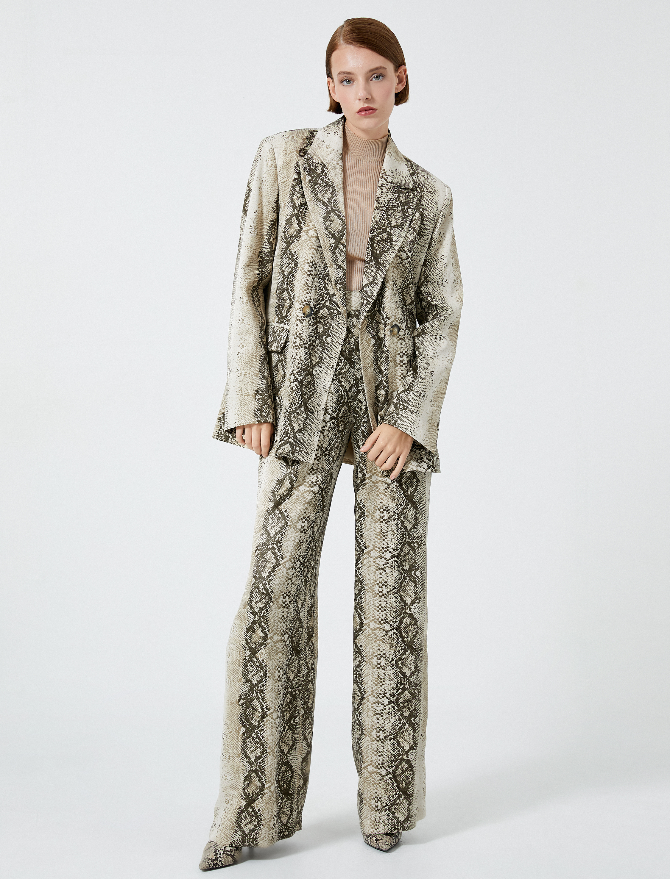   Oversize Blazer Ceket Yılan Derisi Desenli Düğme Detaylı