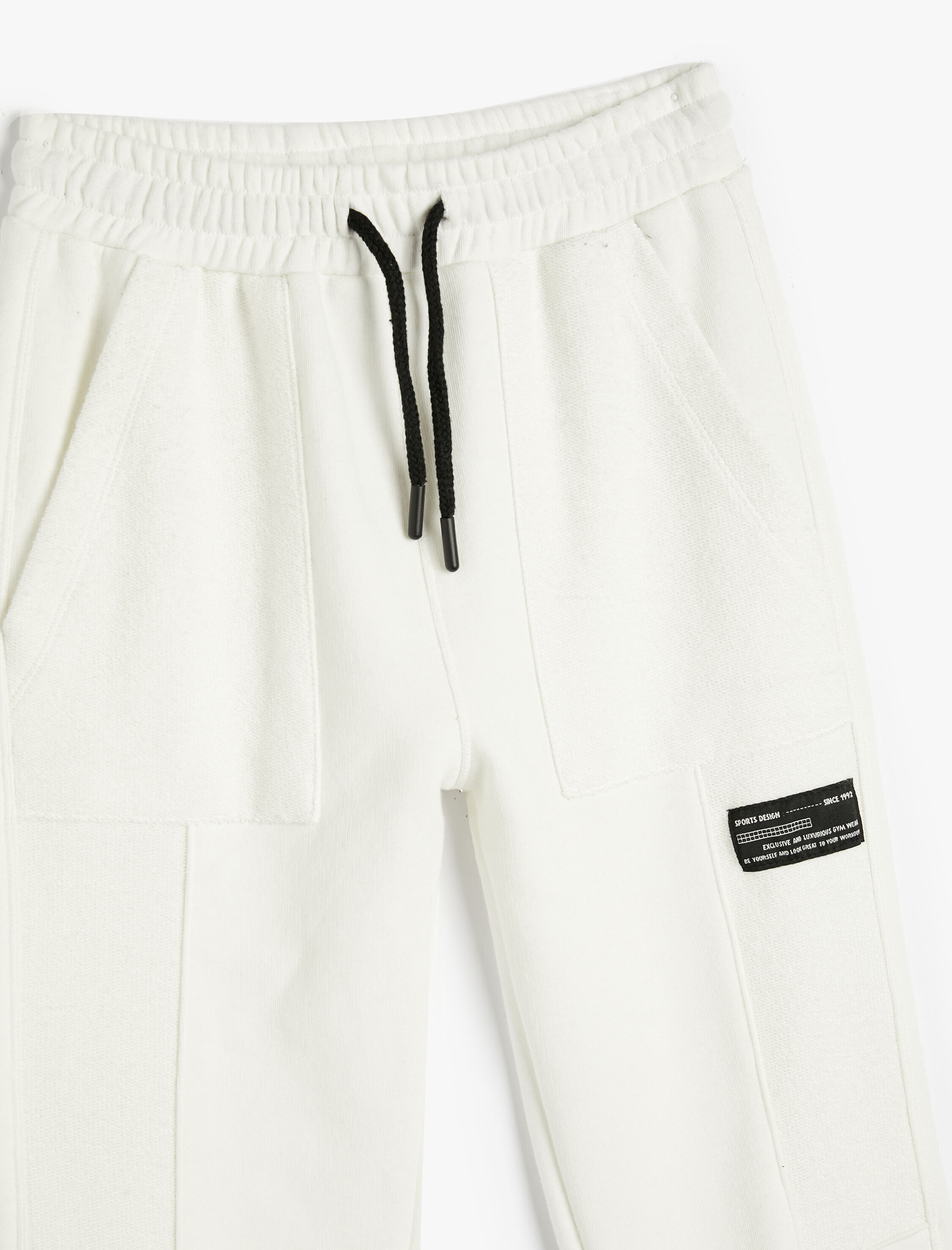  Erkek Çocuk Jogger Eşofman Altı Beli Bağlamalı Cepli Şardonlu Aplike Detaylı