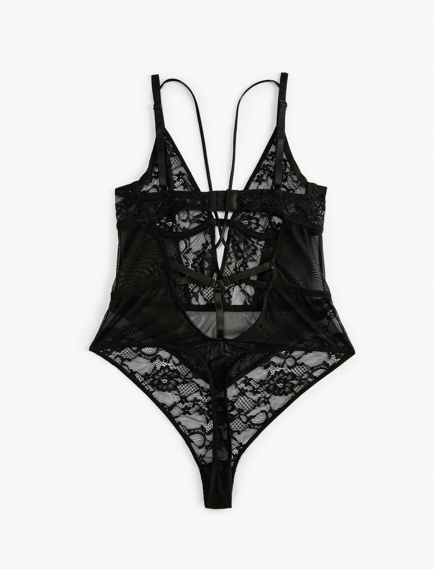   Dantelli Bodysuit Pencere Detaylı İnce Askılı