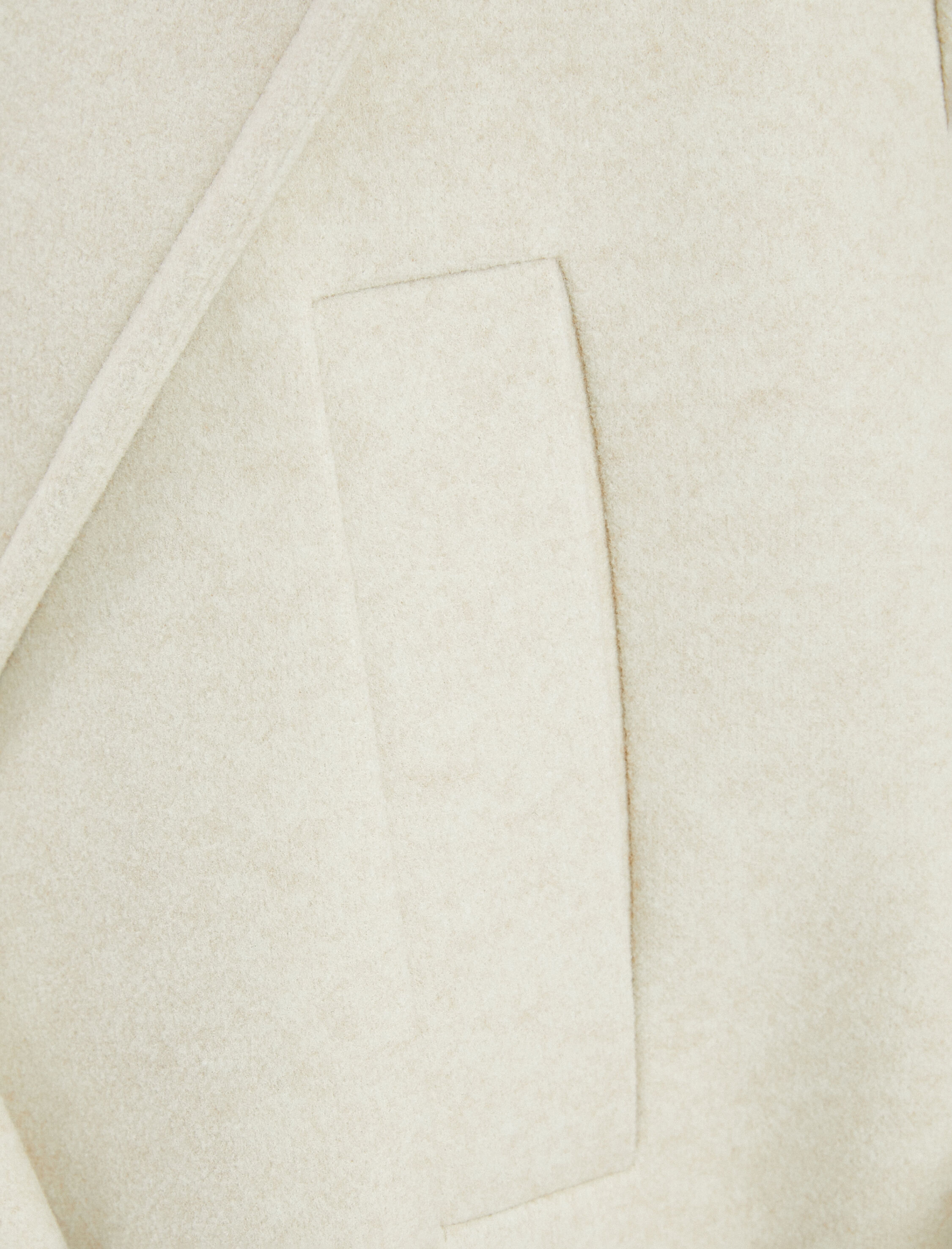   Kaşe Kaban Kruvaze Kapaklı ve Gizli Cep Detaylı