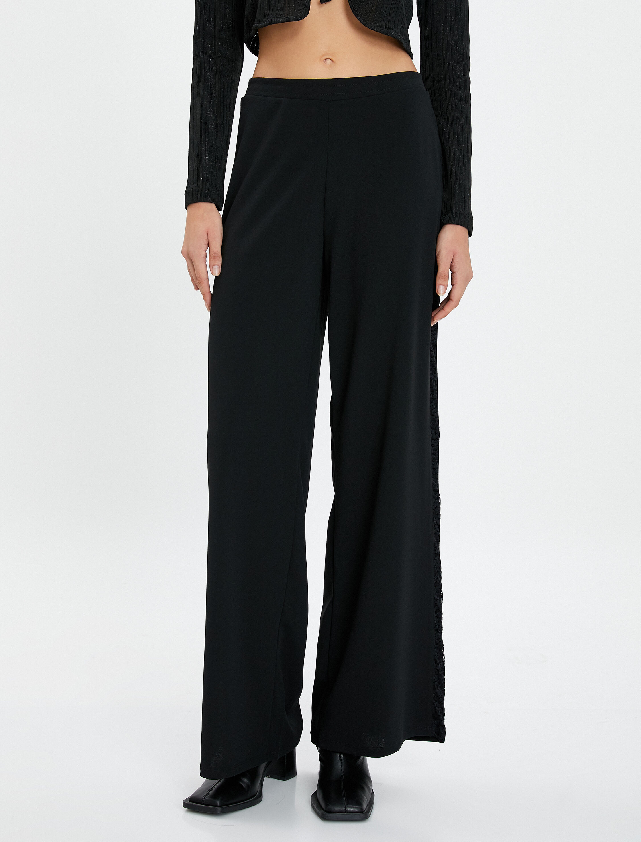   Bol Paça Pantolon Normal Bel Yanları Dantel Detaylı