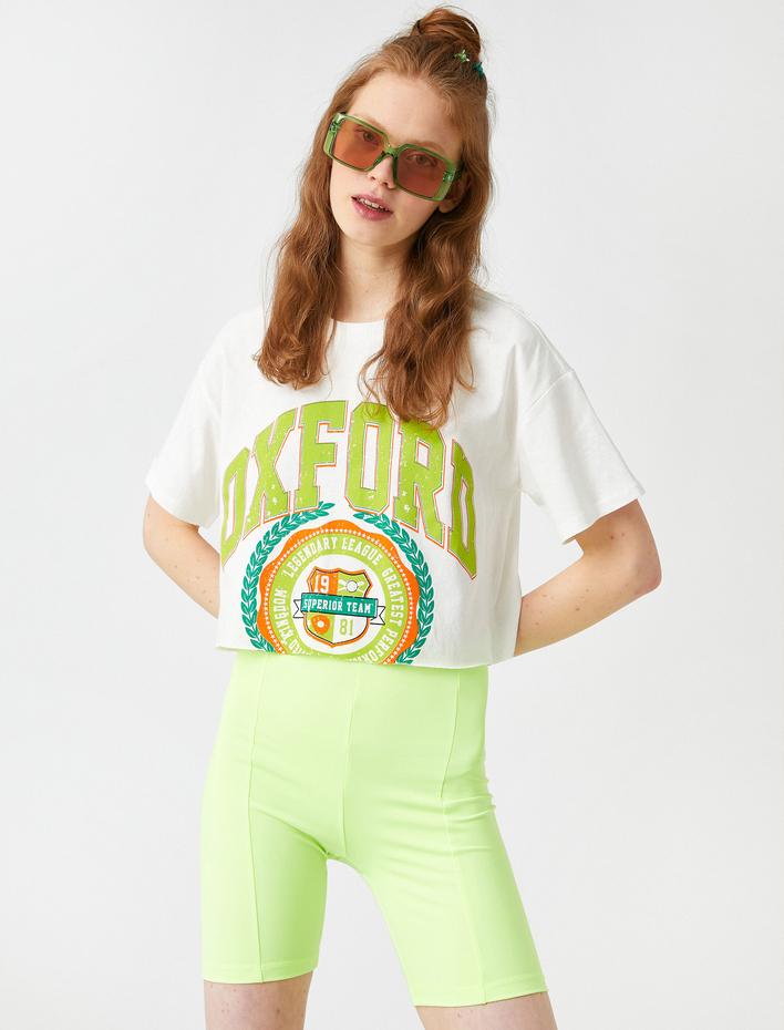  Oversize Kolej Baskılı Kısa Kollu Bisiklet Yaka Crop Tişört