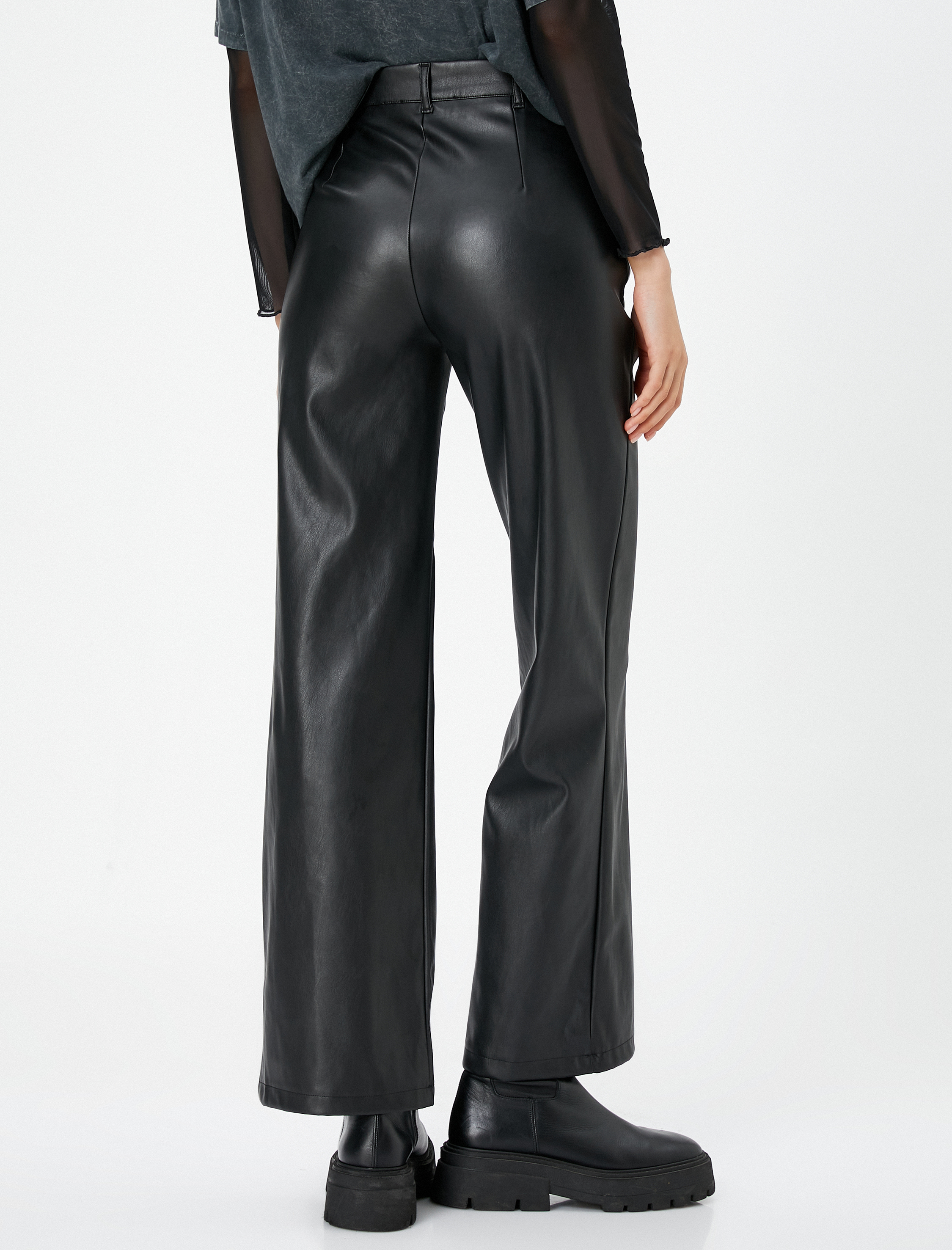   Deri Görünümlü Pantolon Normal Bel Cepsiz