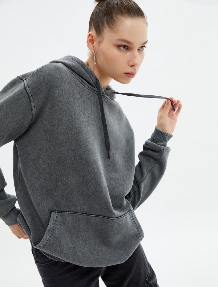  Kapşonlu Sweatshirt Şardonlu Soluk Efektli Rahat Kesim Kanguru Cepli