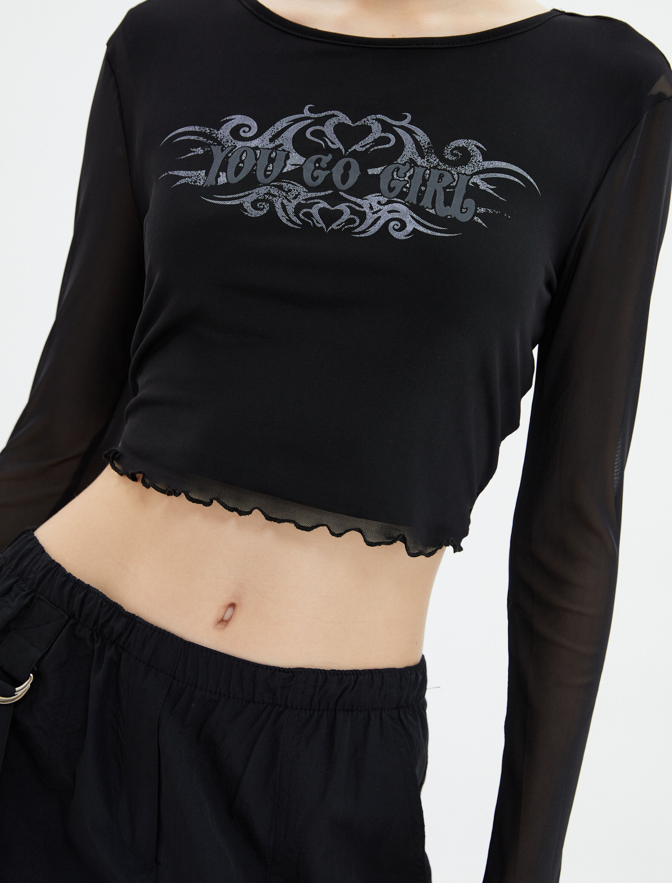 Crop Tül Tişört Uzun Kollu Yuvarlak Yaka Gotik Temalı Baskılı
