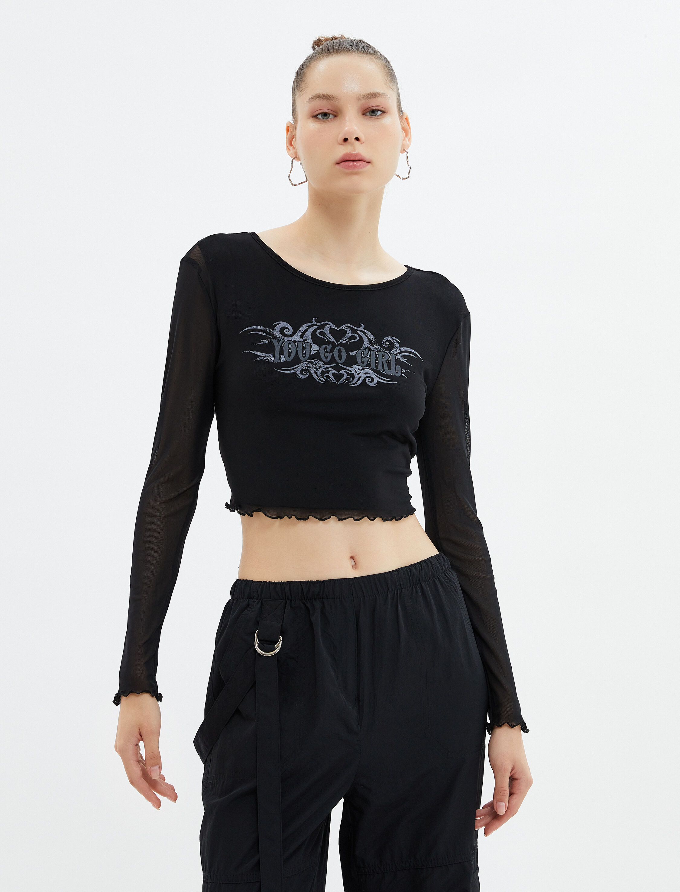 Crop Tül Tişört Uzun Kollu Yuvarlak Yaka Gotik Temalı Baskılı