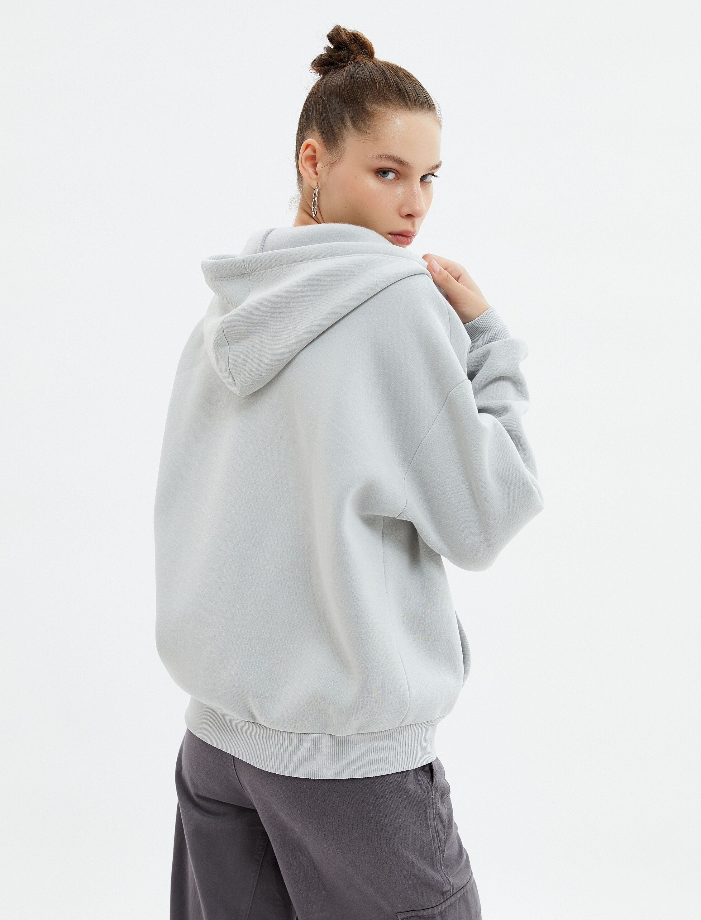 Oversize Fermuarlı Kapşonlu Sweatshirt Şardonlu Yıldız Aplike Detaylı Pamuklu