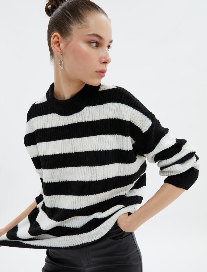  Triko Kazak Uzun Bol Kesim Dik Yuvarlak Yaka Uzun Kollu