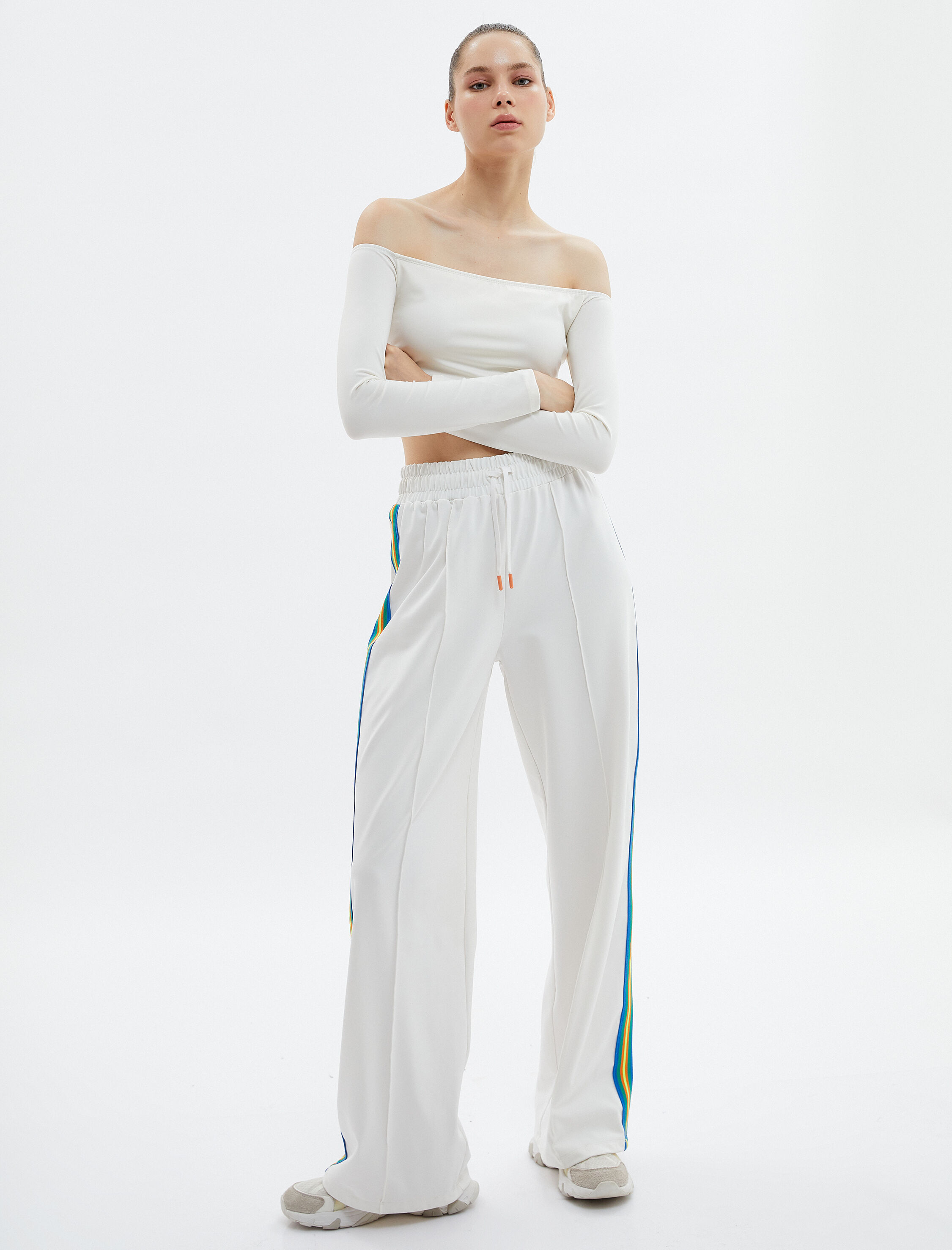 Uzun Kollu Düşük Omuz Crop Spor Tişört Slim Fit