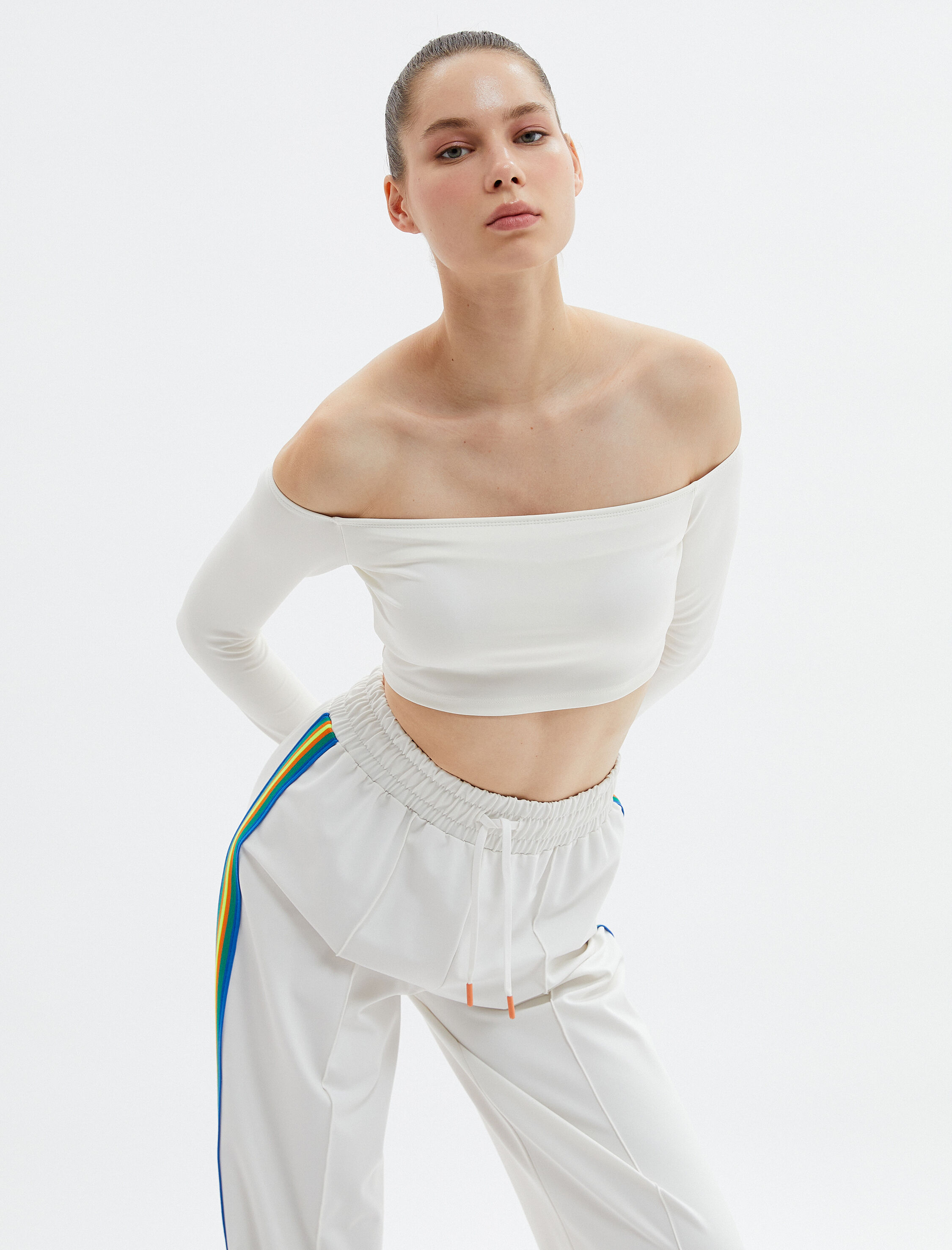 Uzun Kollu Düşük Omuz Crop Spor Tişört Slim Fit