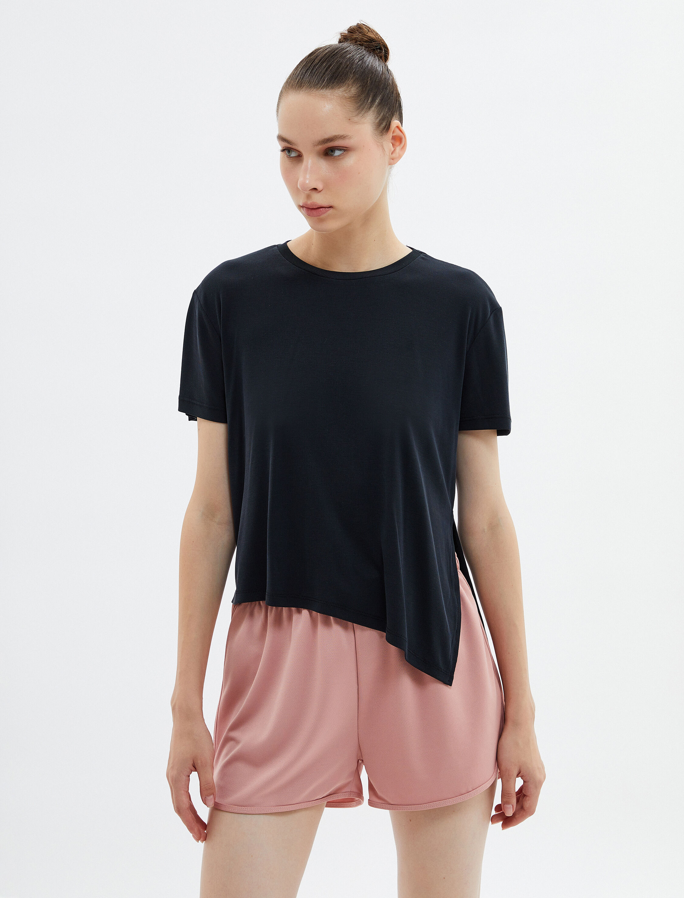   Modal Kumaş Spor Tişört Kısa Kollu Bisiklet Yaka Rahat Kesim Yumuşak Tuşe Dokulu