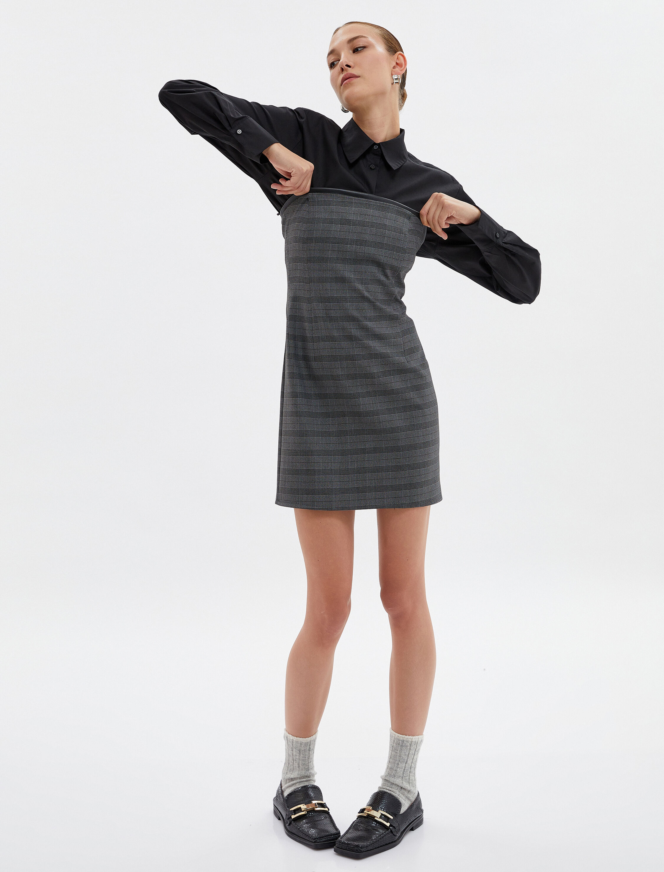   Mini Straplez Elbise Yakası Suni Deri Detaylı