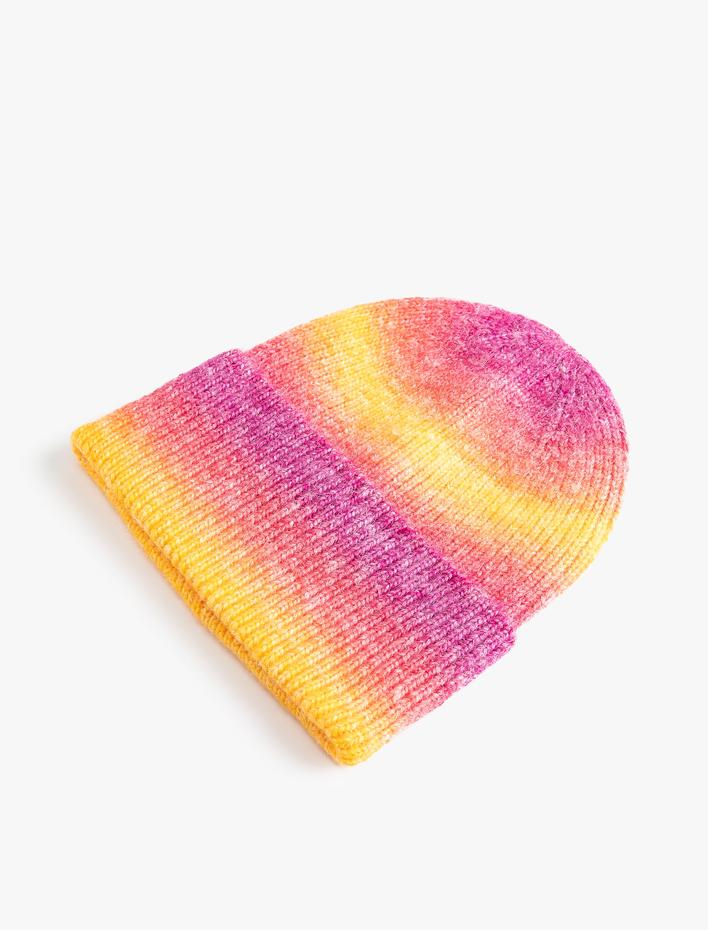 Kadın Lastikli Örgü Bere Kenarları Katlı