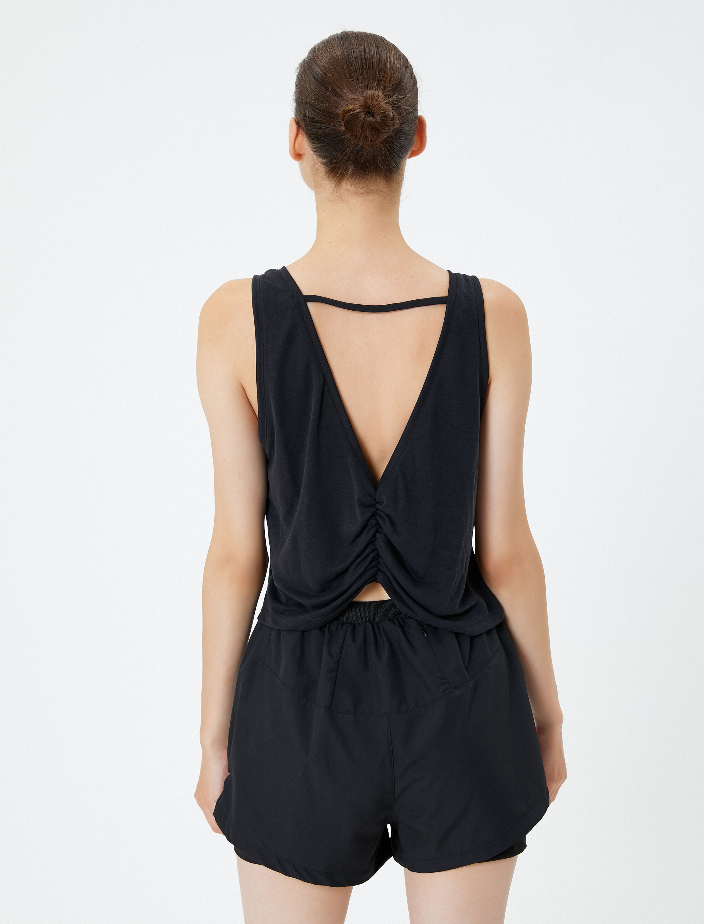   Kolsuz Yoga Tişört Modal Kumaş Arkası Pencere Detaylı Yuvarlak Yaka Baskılı