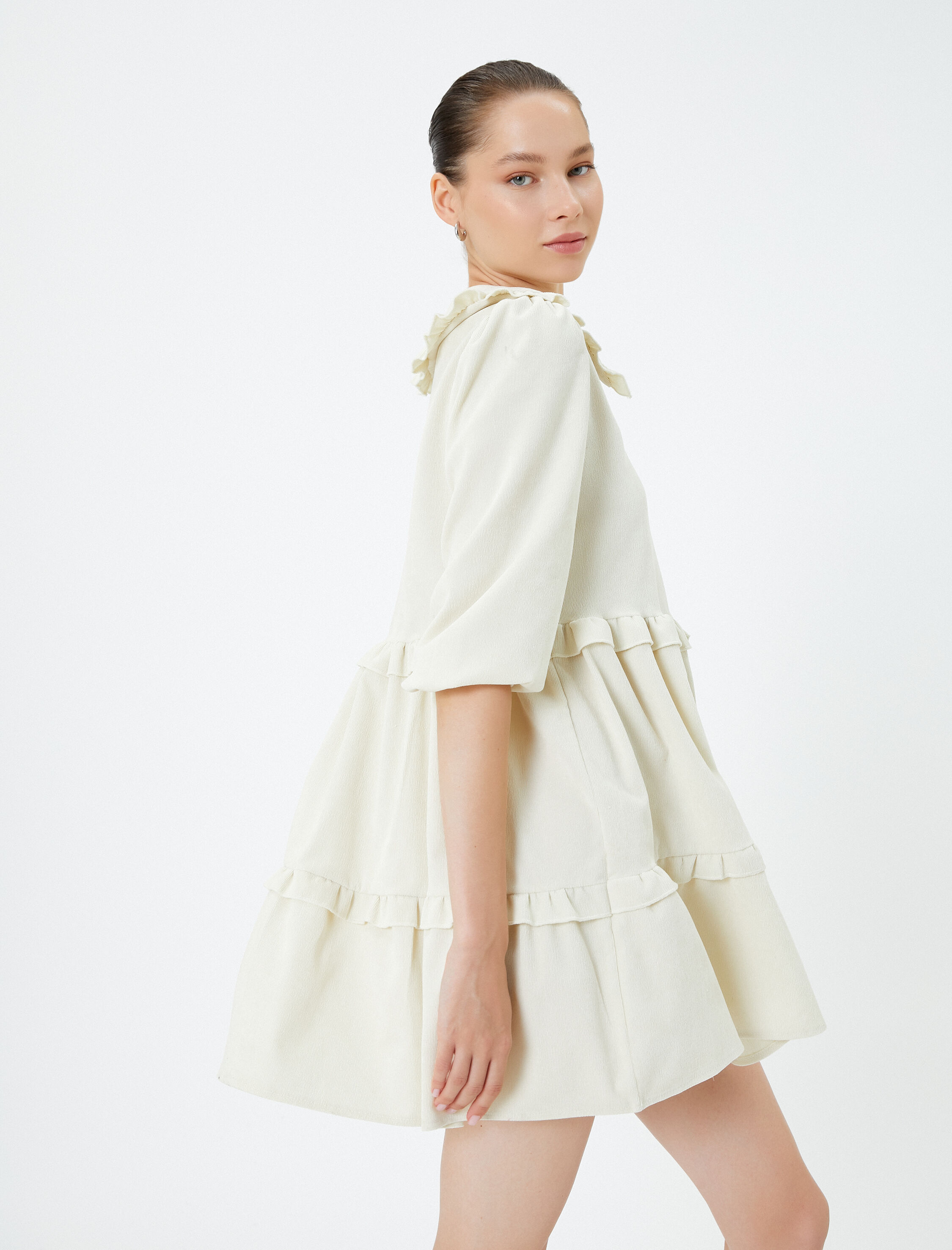   Balon Kol Elbise Geniş Bebe Yaka Düğme Detaylı Fırfırlı Katlı