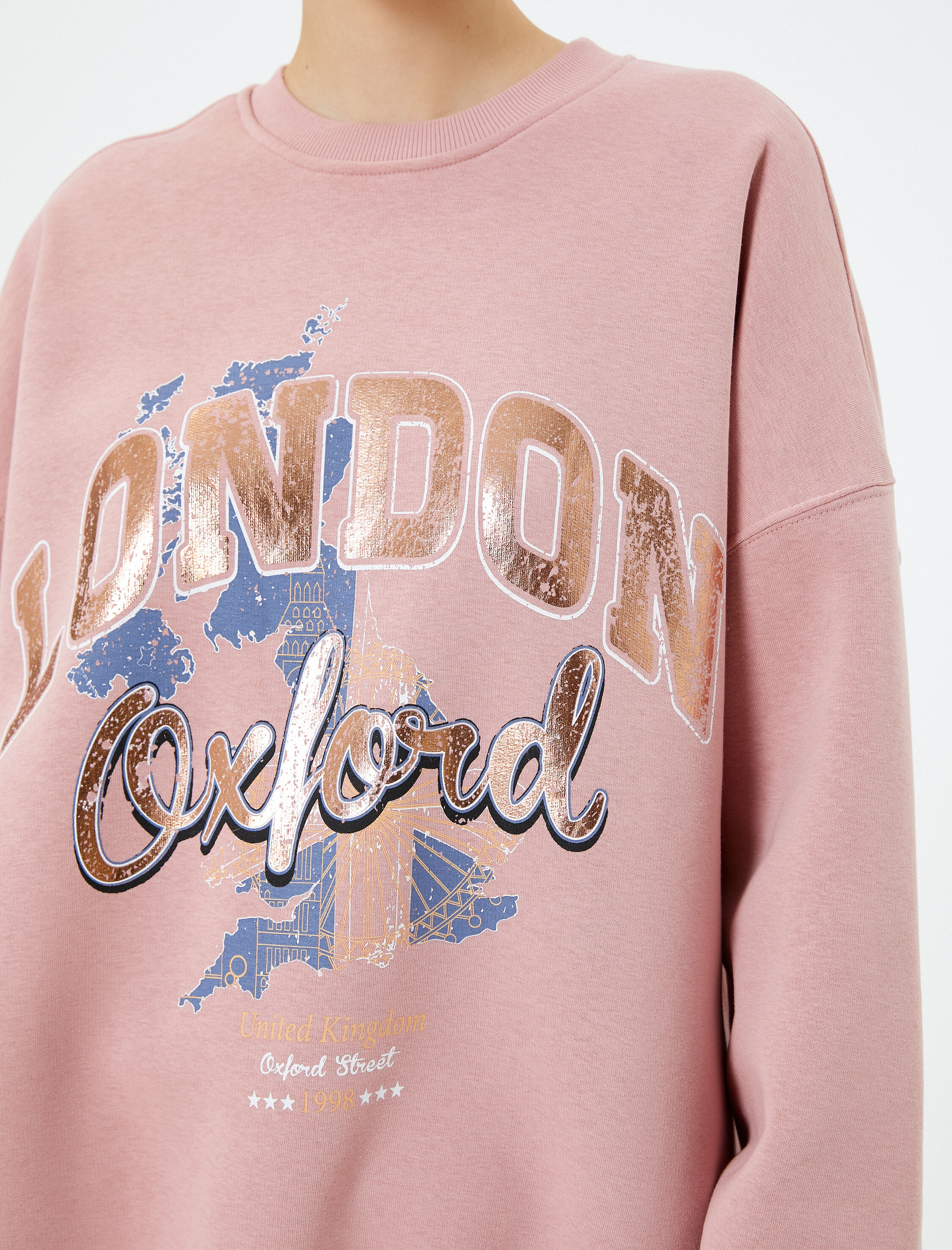   Kolej Sweatshirt Şardonlu Rahat Kalıp Uzun Parıltılı Baskılı Pamuklu