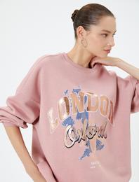 Kolej Sweatshirt Şardonlu Rahat Kalıp Uzun Parıltılı Baskılı Pamuklu