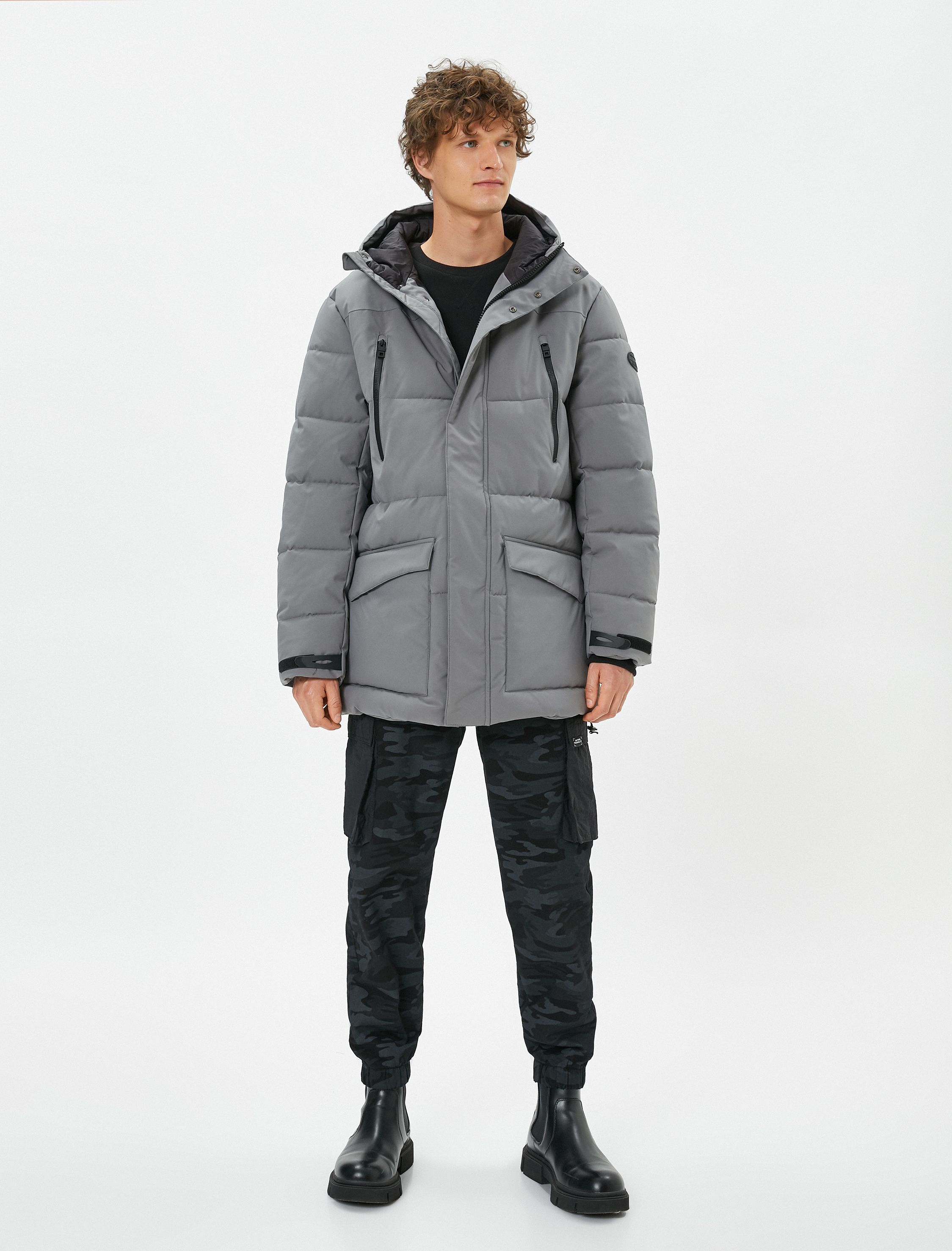   Şişme Mont Kapşonlu Fermuarlı Cep Detaylı Çıtçıt Düğmeli