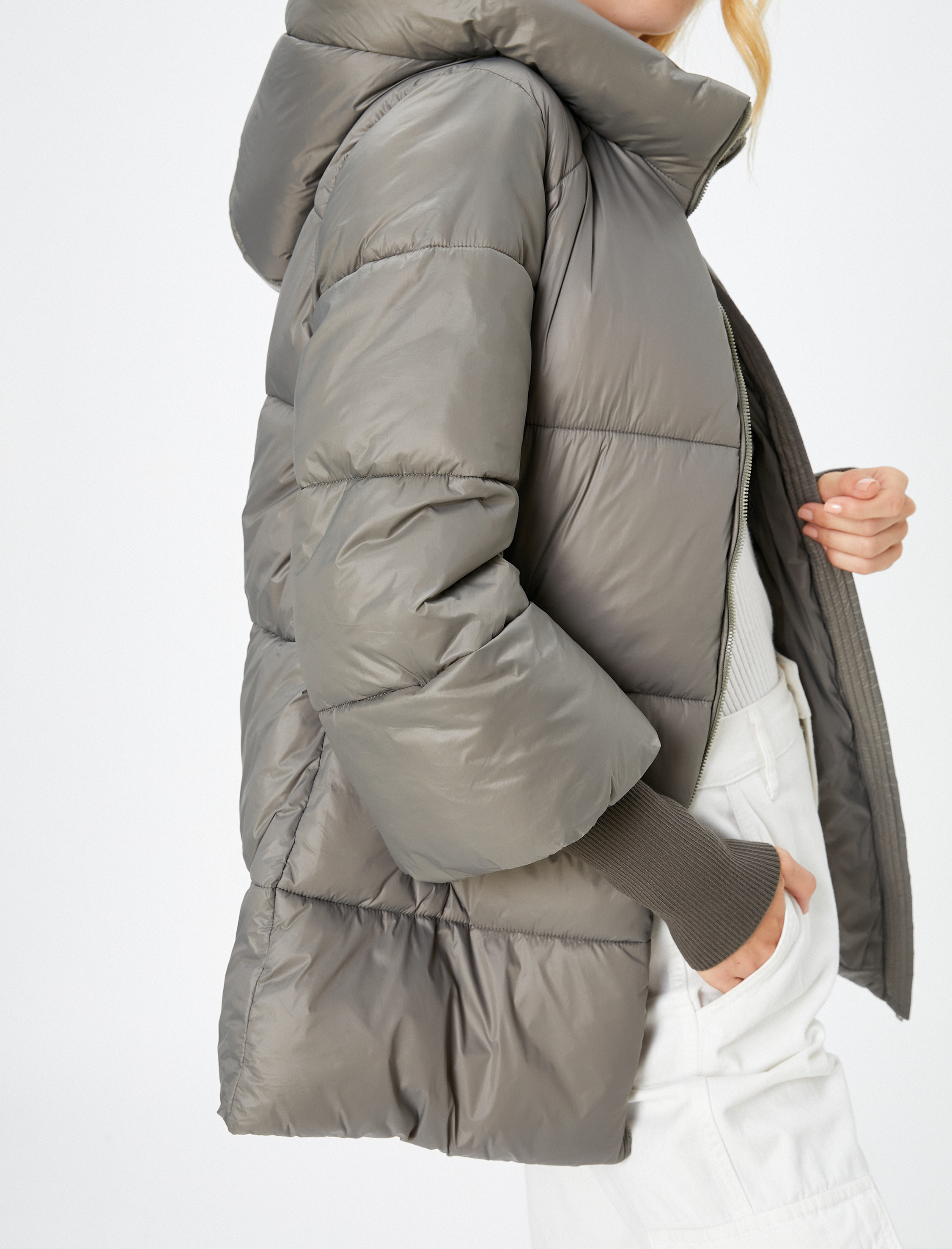   Şişme Mont Kapüşonlu Fermuarlı Ribanalı