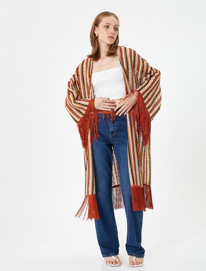  Oversize Kimono Püskül Detaylı Etnik Görünümlü