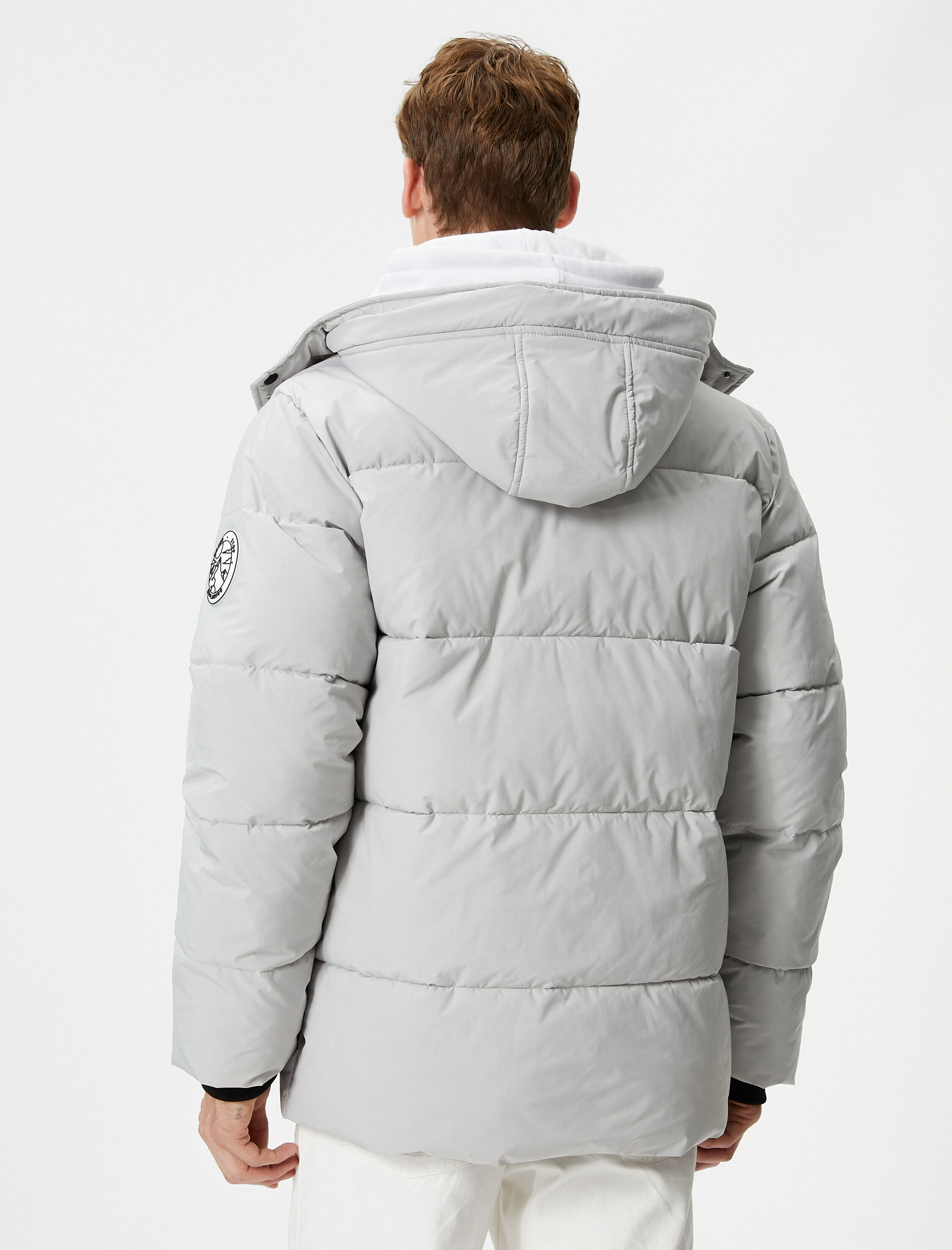   Şişme Mont Kapşonlu Baskı Detaylı Çift Cepli Fermuarlı