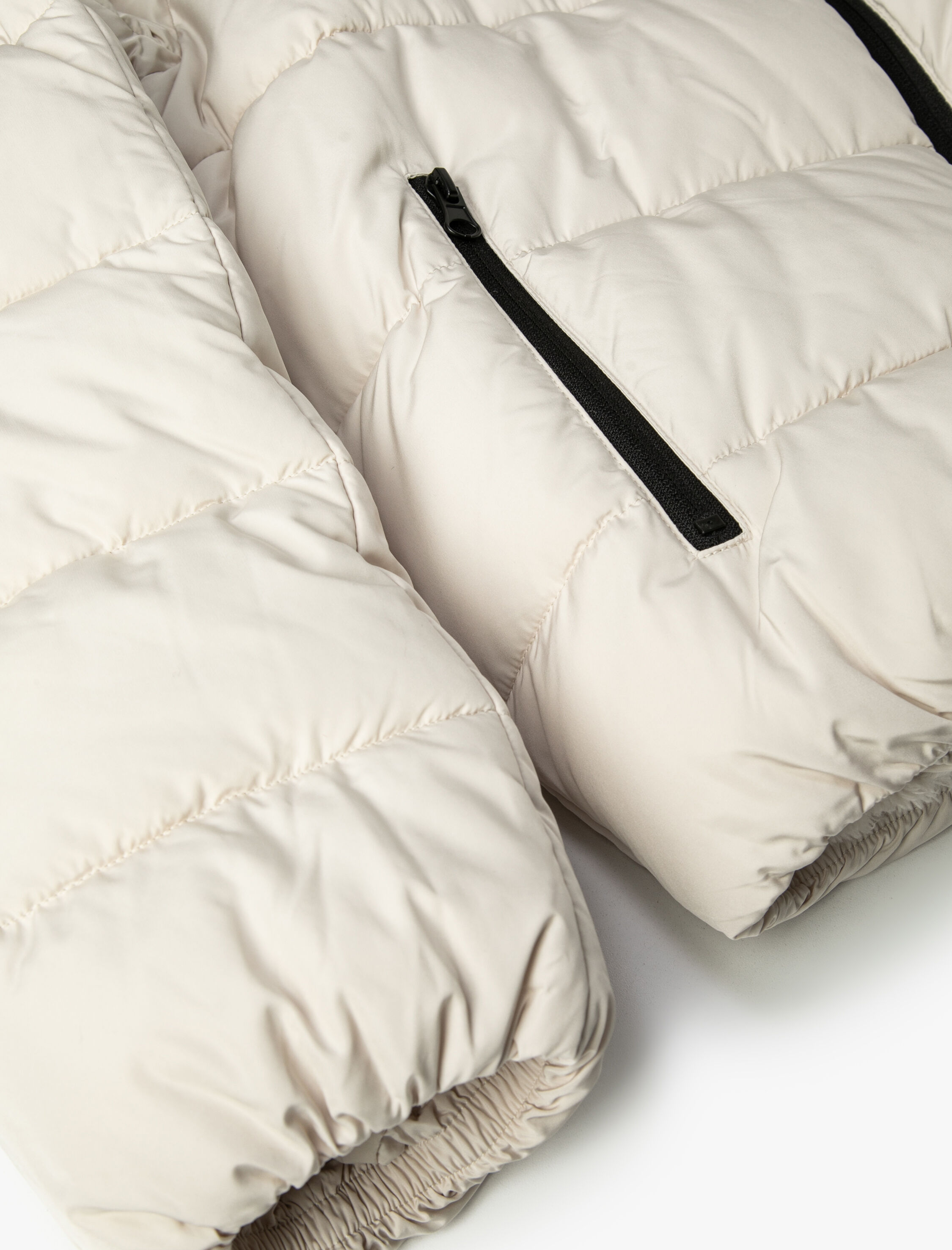   Şişme Mont Kapitone Kapüşonlu Fermuarlı Dik Yaka Cepli