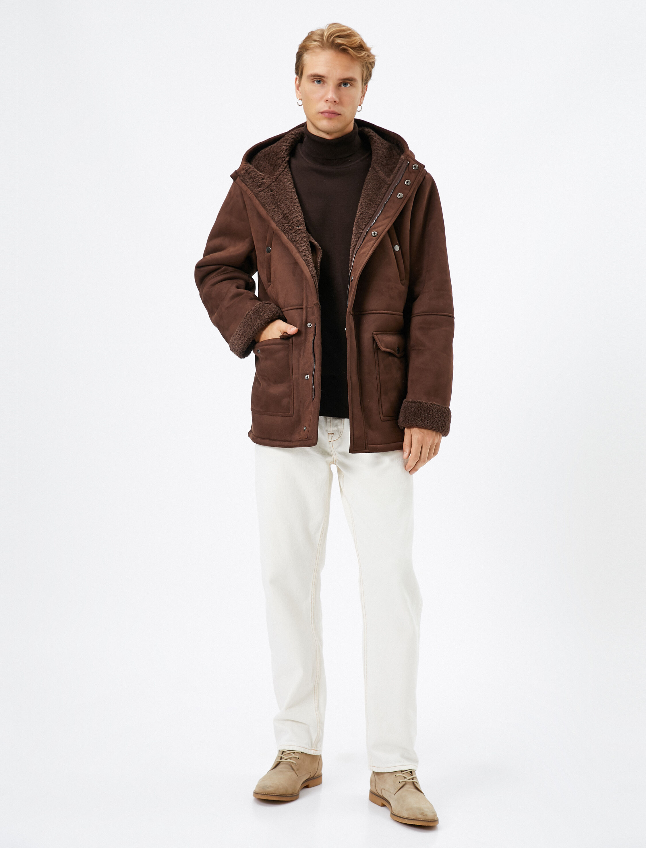   Süet Görünümlü Ceket İçi Suni Kürklü Kapşonlu Cep Detaylı Fermuarlı