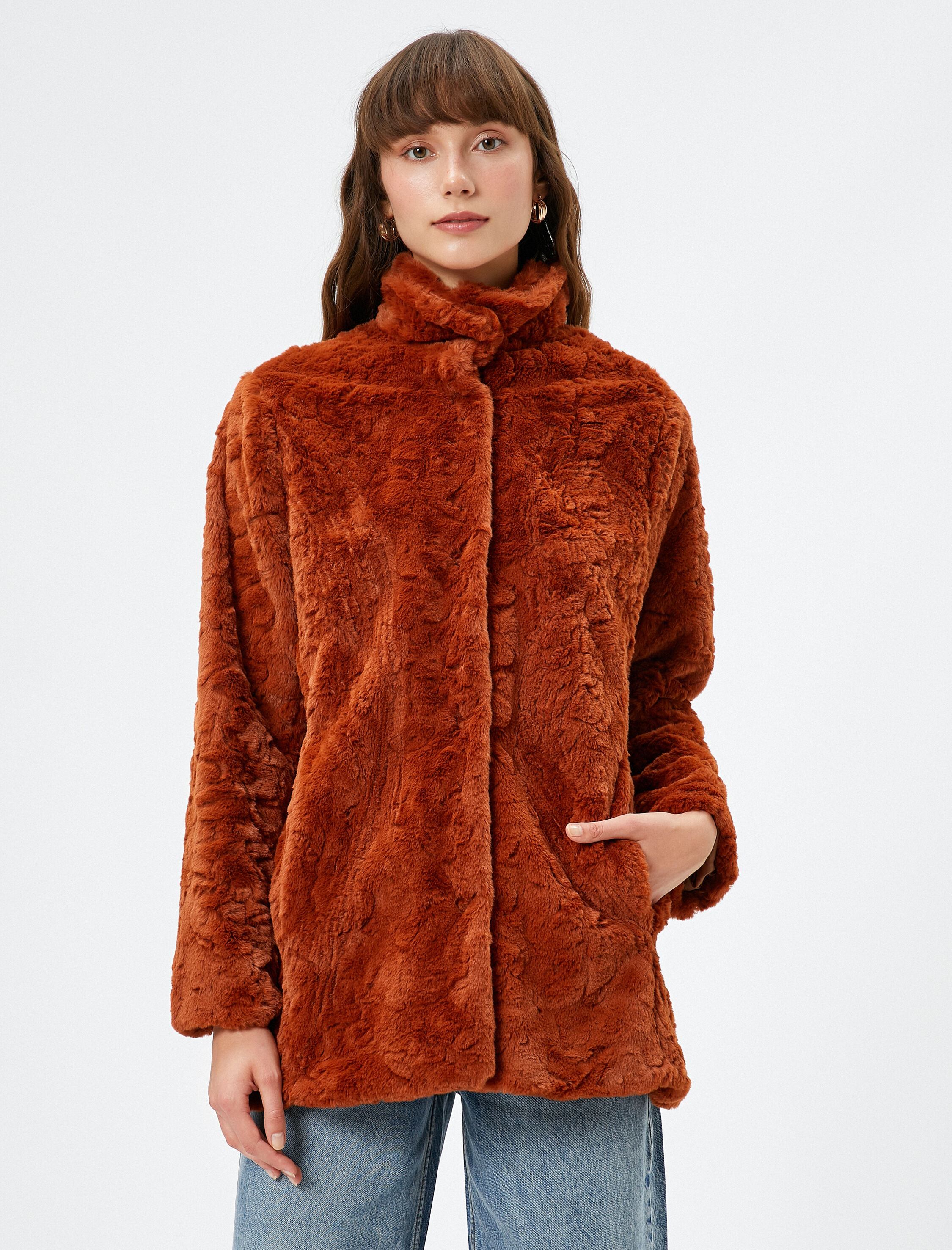   Peluş Mont Dik Yaka Cep Detaylı Astarlı