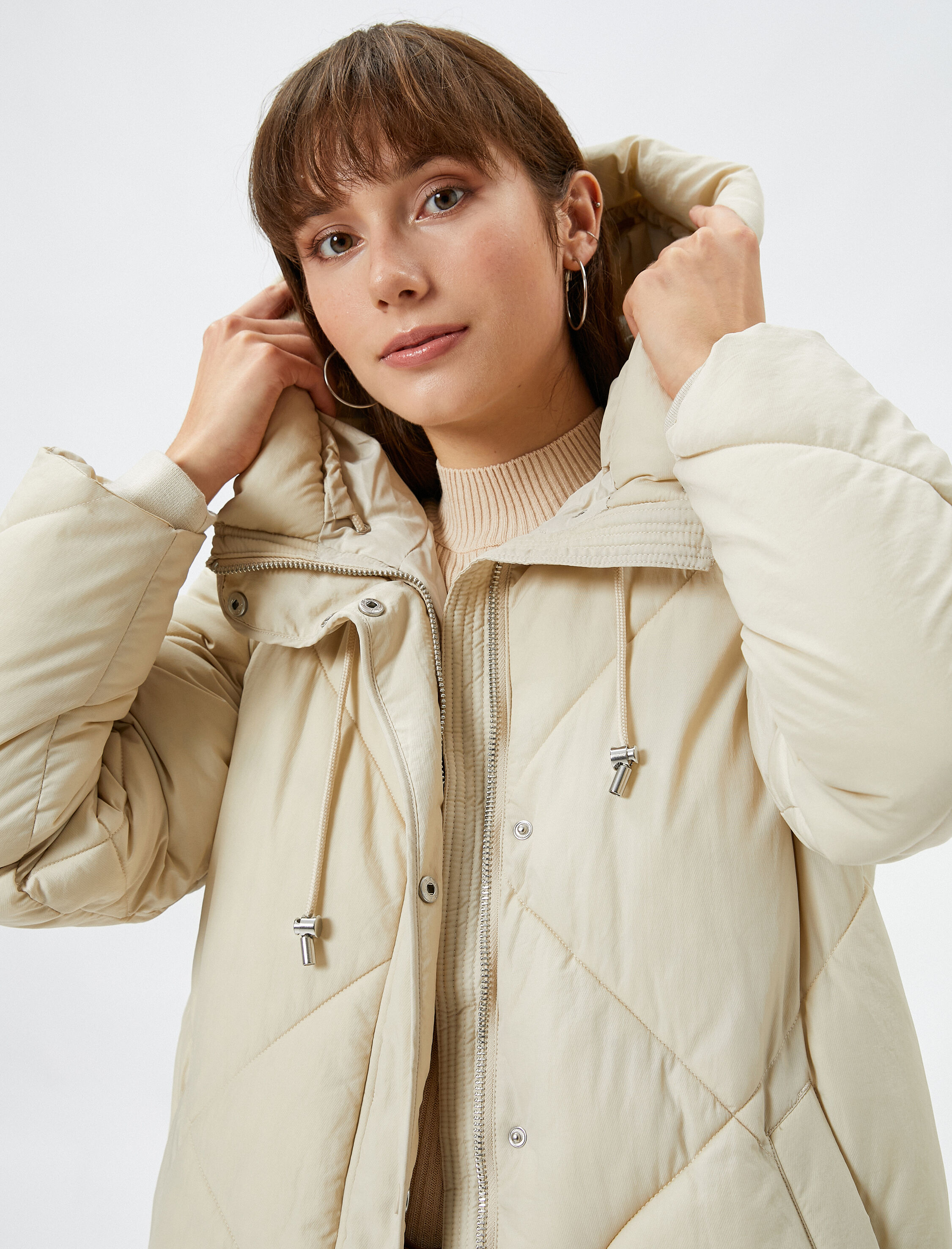   Midi Şişme Mont Kapitoneli Kapüşonlu Cep Detaylı Bağcıklı