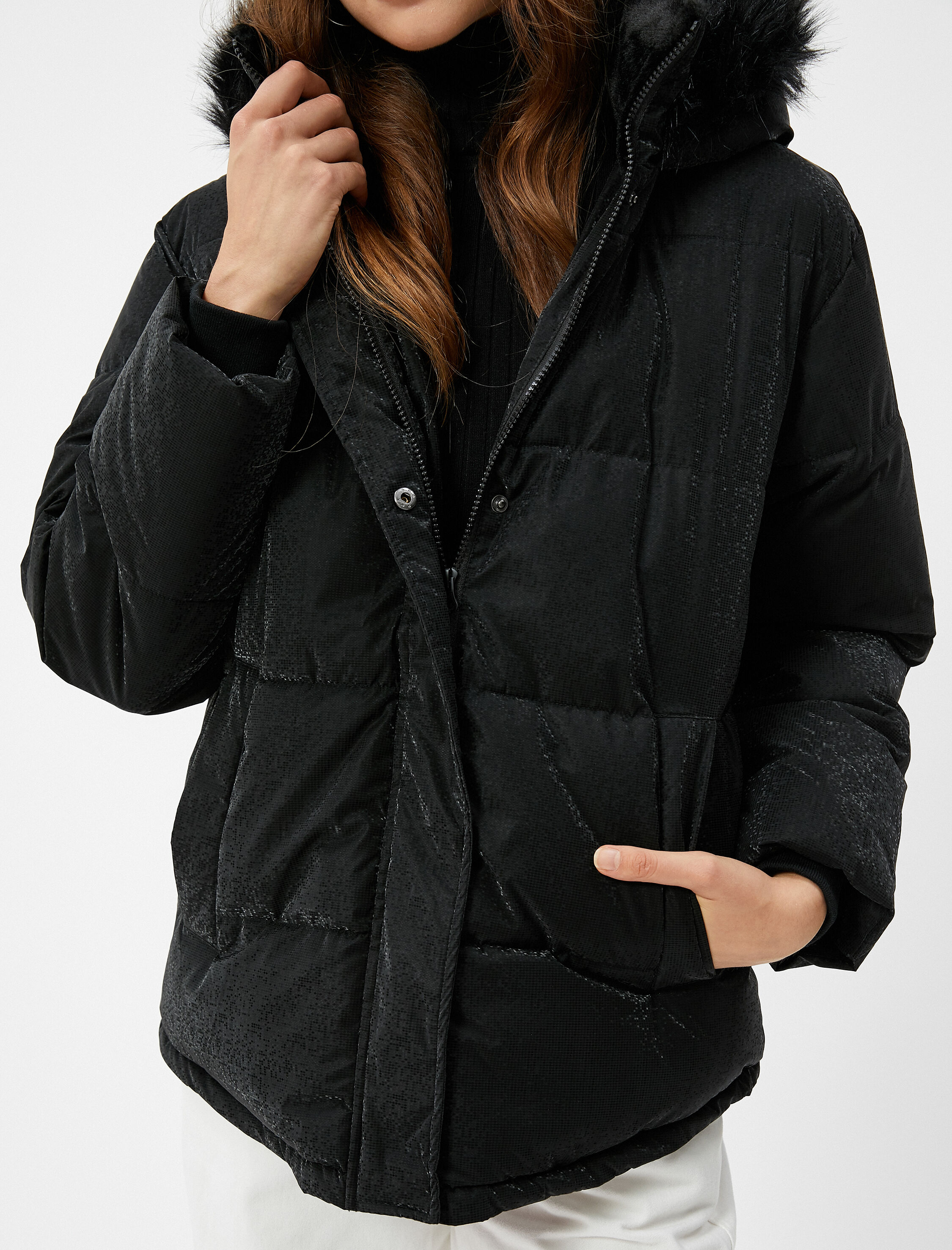   Şişme Mont Kapüşonlu Suni Kürk Detaylı Fermuarlı Cepli