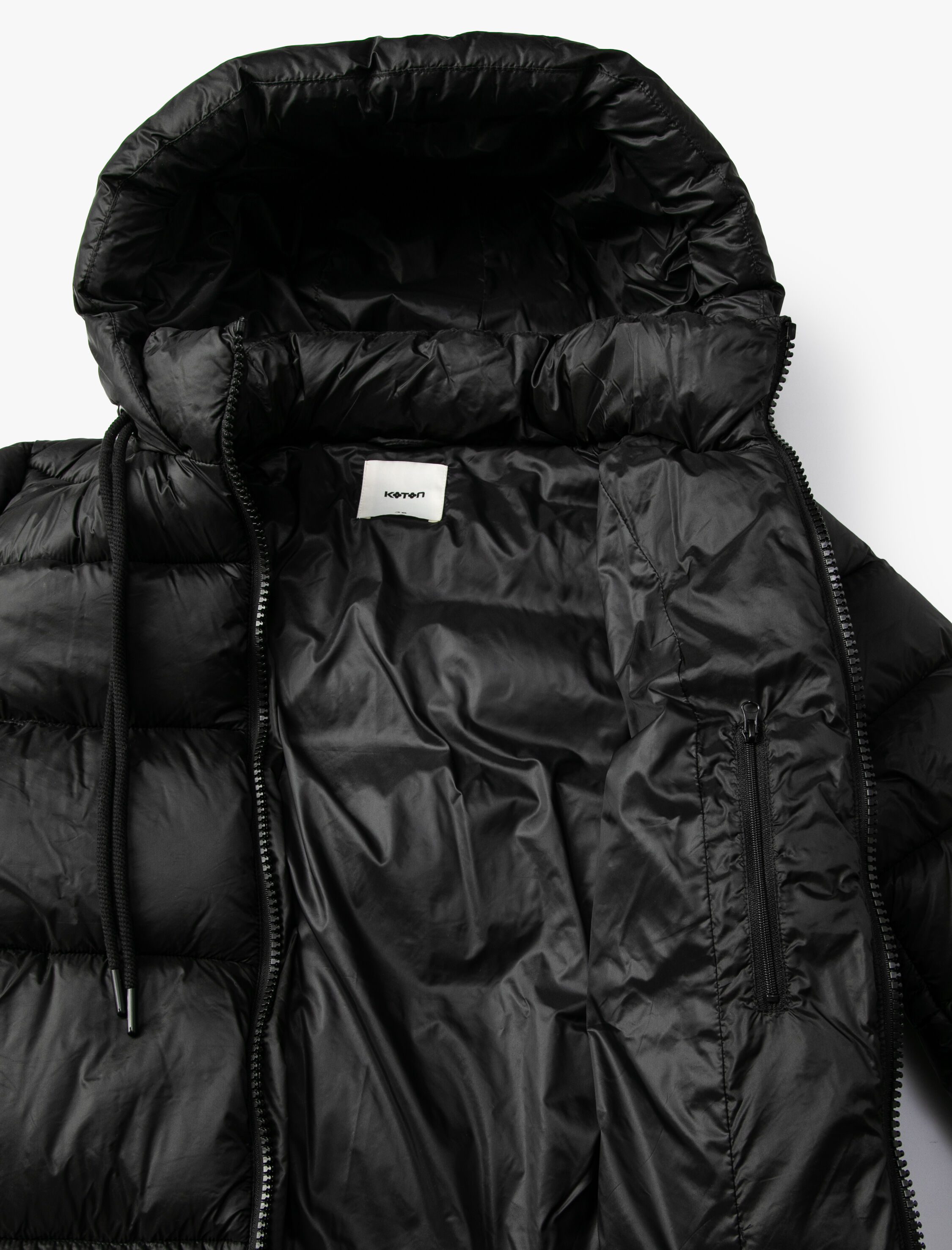   Şişme Mont Kapüşonlu Fermuarlı Cep Detaylı