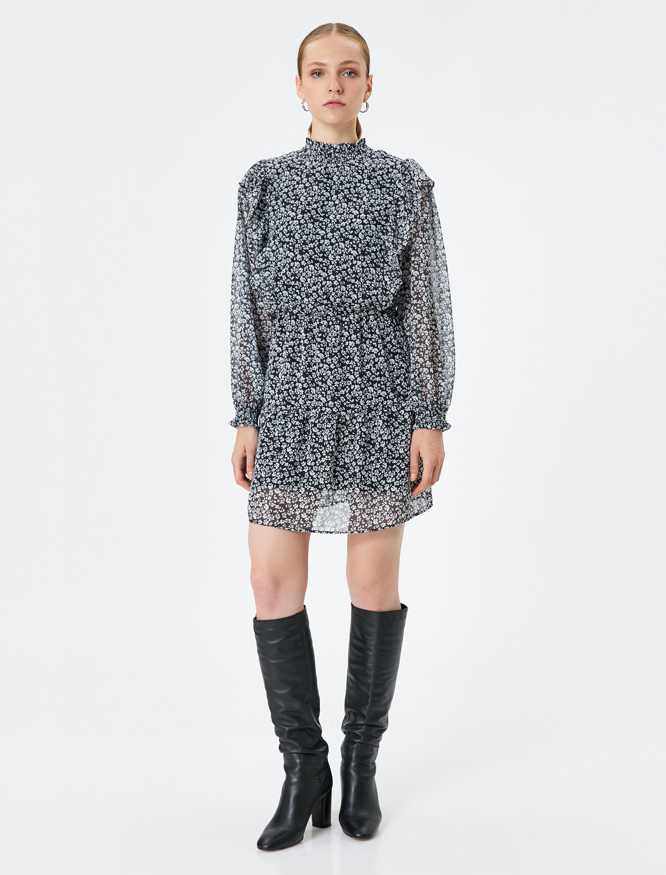   Çiçekli Şifon Elbise Fırfırlı Dik Yaka Balon Kollu