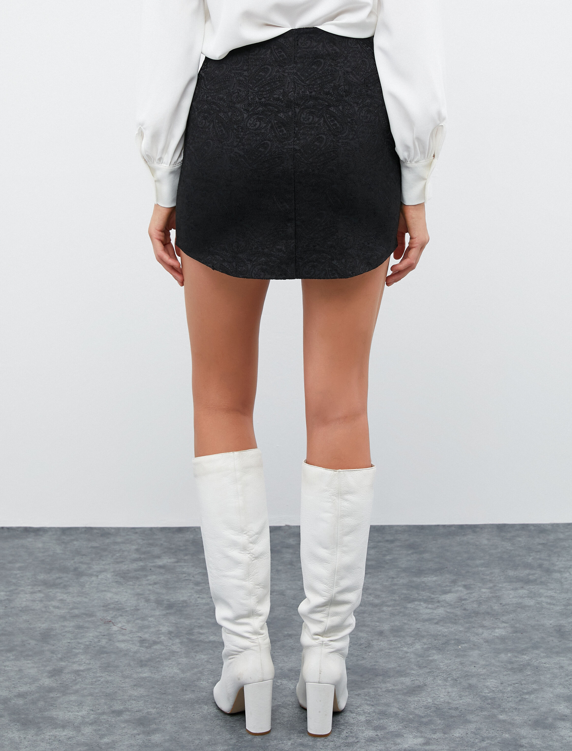   Melis Ağazat X Koton - Mini Dokulu A Kesim Etek