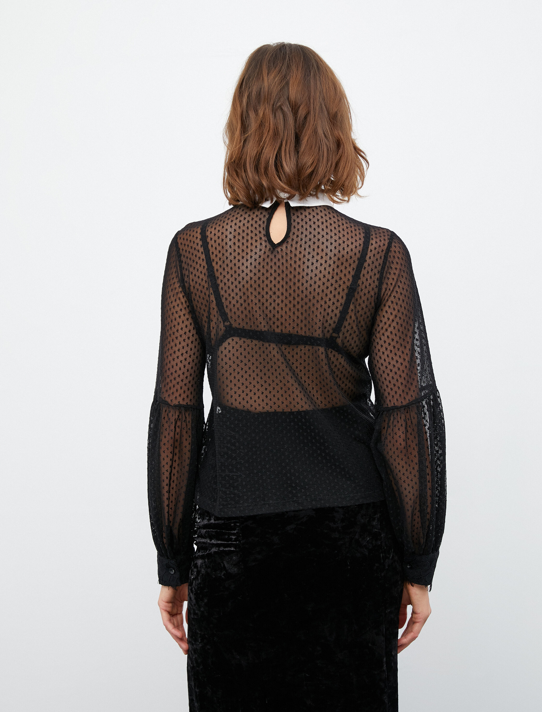   Melis Ağazat X Koton - Taşlı Gömlek Yaka Dantelli Bluz