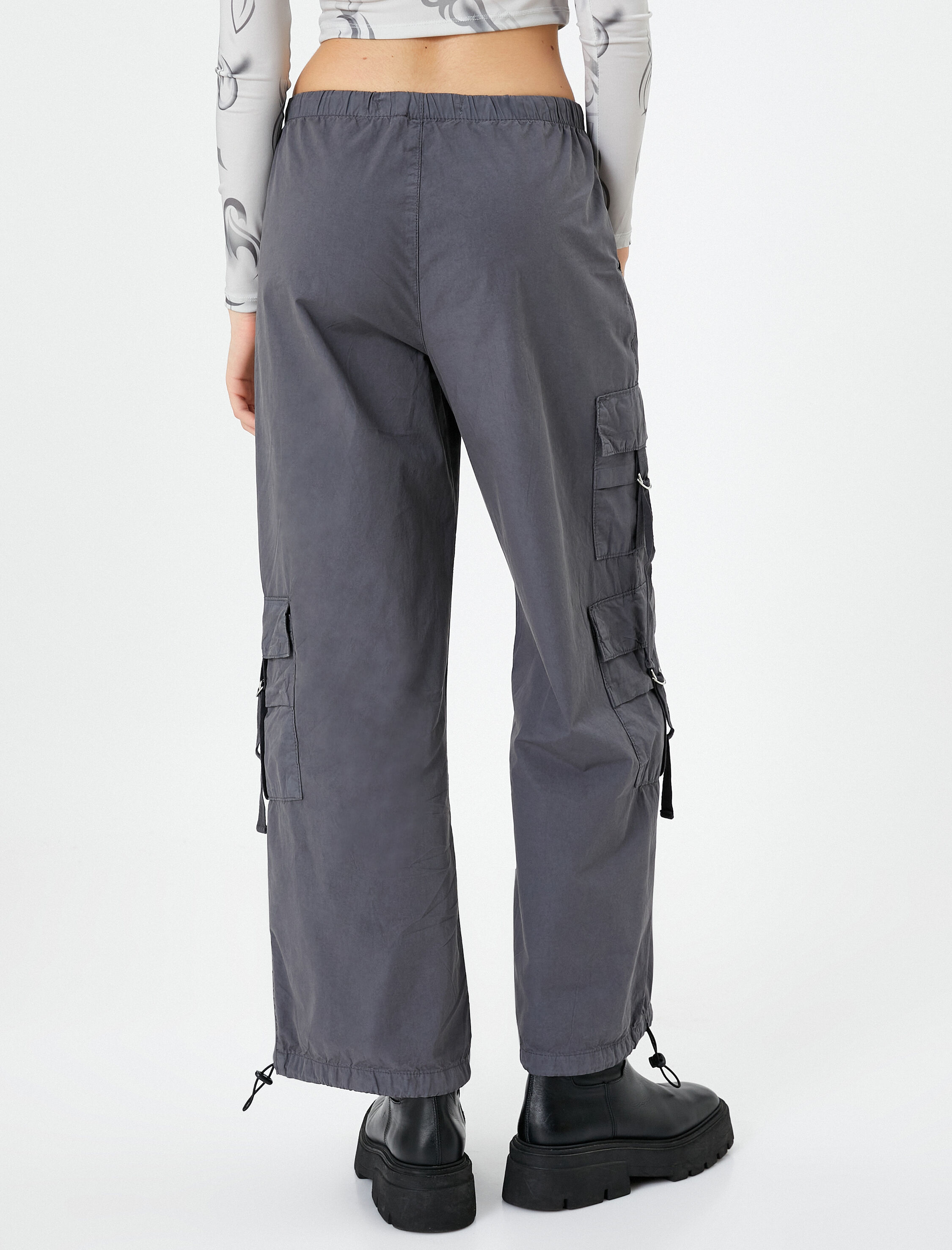   Paraşüt Pantolon Oversize Kısa Paça Stoperli Cepli Pamuklu