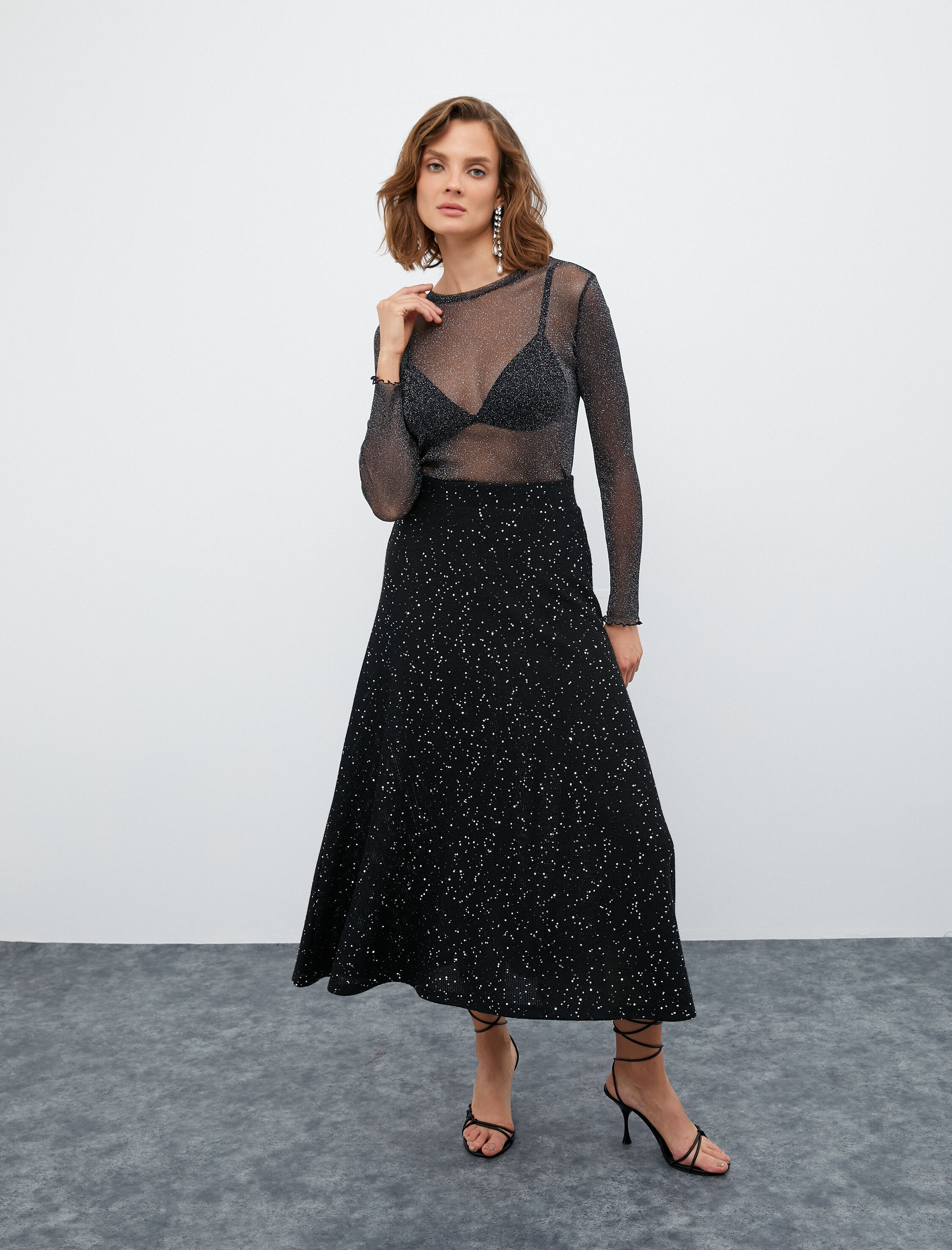   Melis Ağazat X Koton - Simli Transparan Bisiklet Yaka Bluz