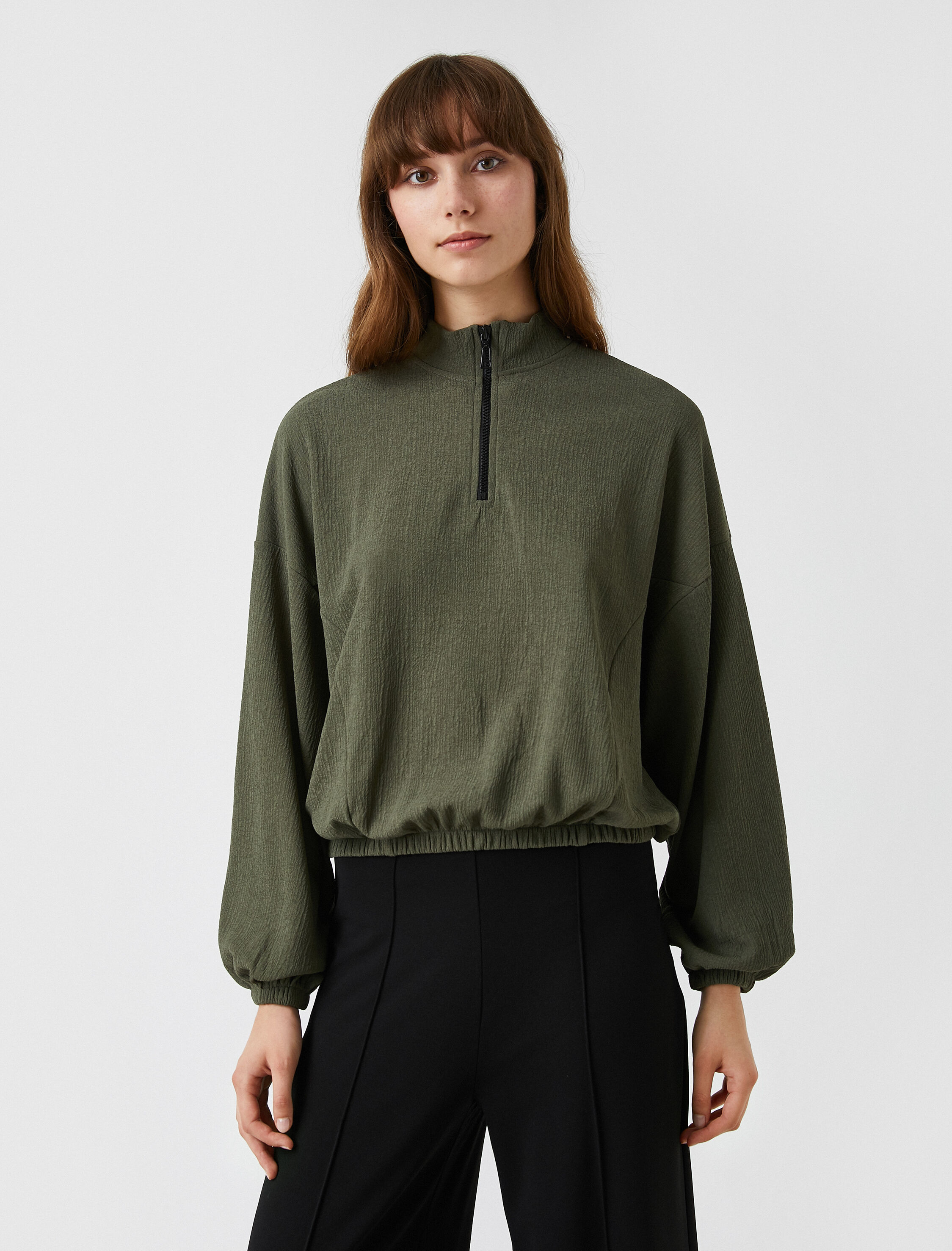   Yakası Fermuarlı Sweatshirt Dokulu