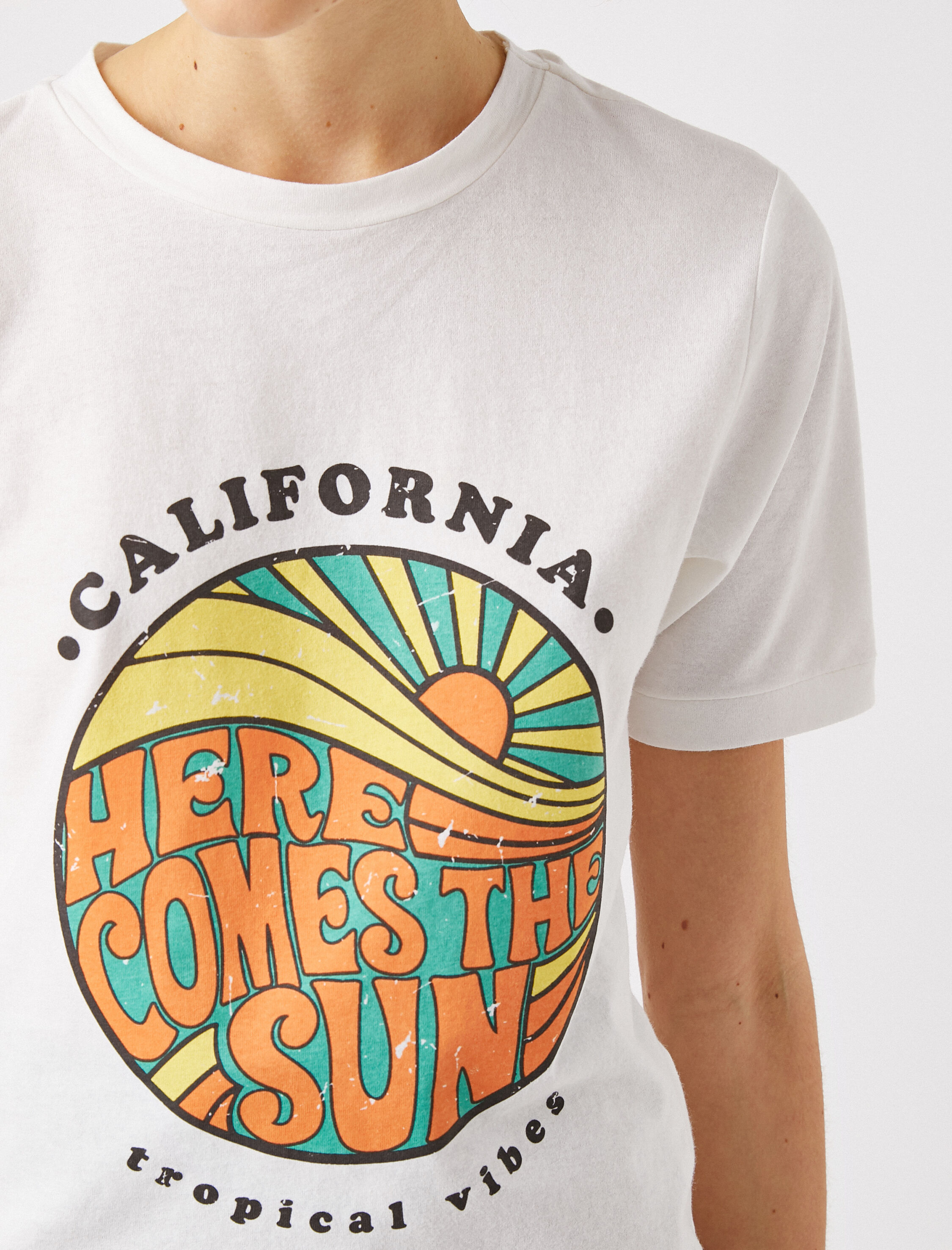   Bisiklet Yaka Kısa Kollu Baskılı Tişört