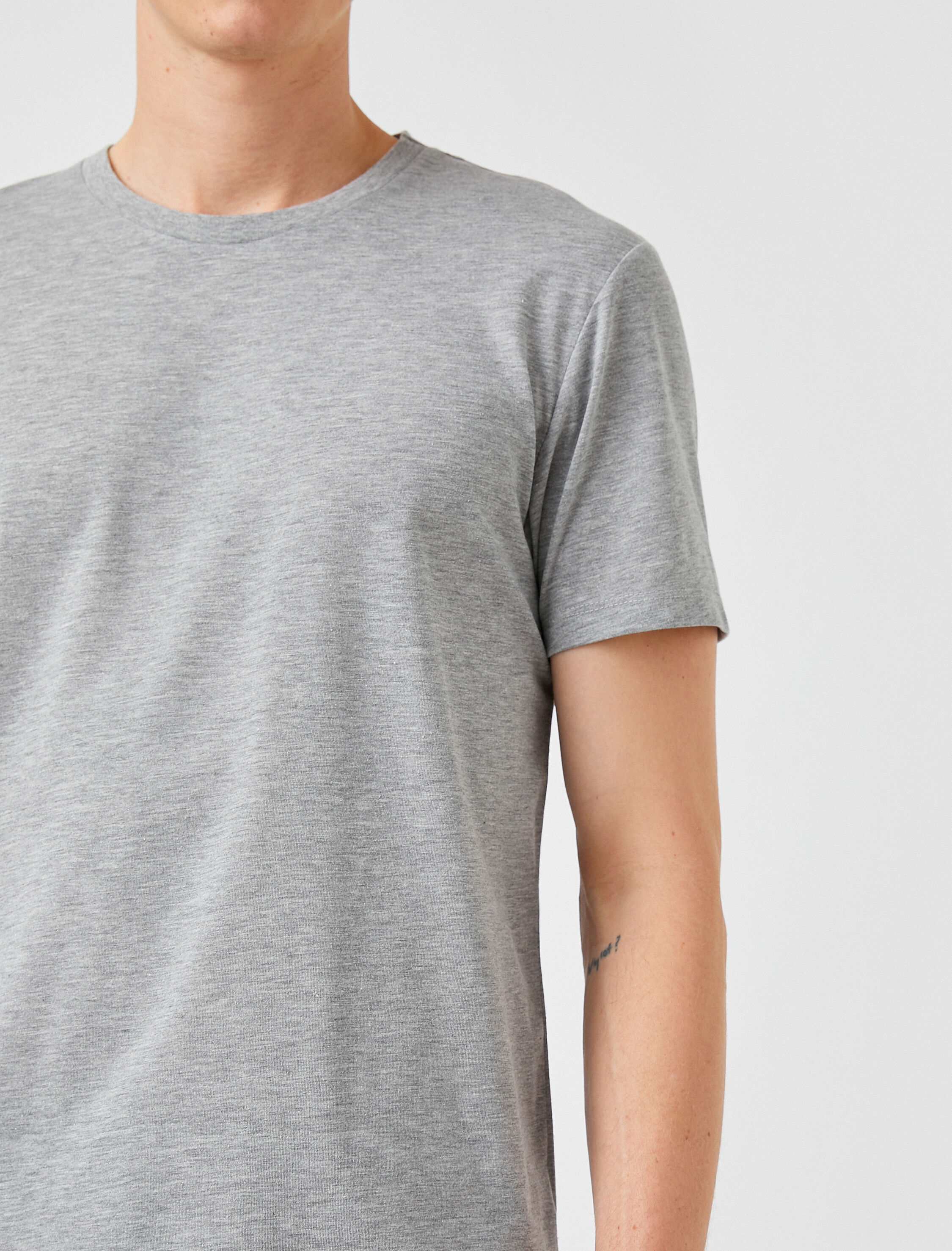   Basic Tişört Bisiklet Yaka