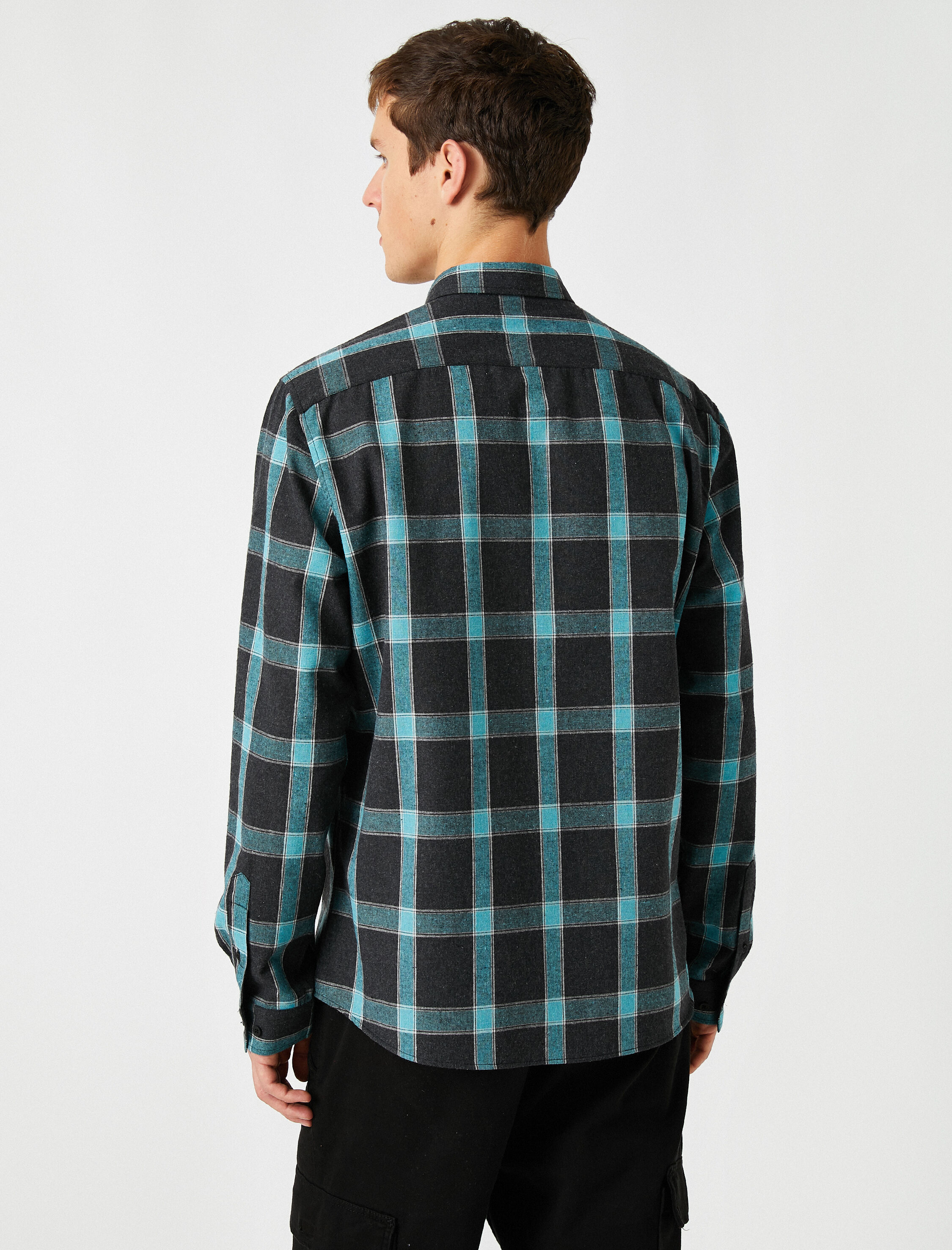   Ekoseli Klasik Yaka Uzun Kollu Gömlek