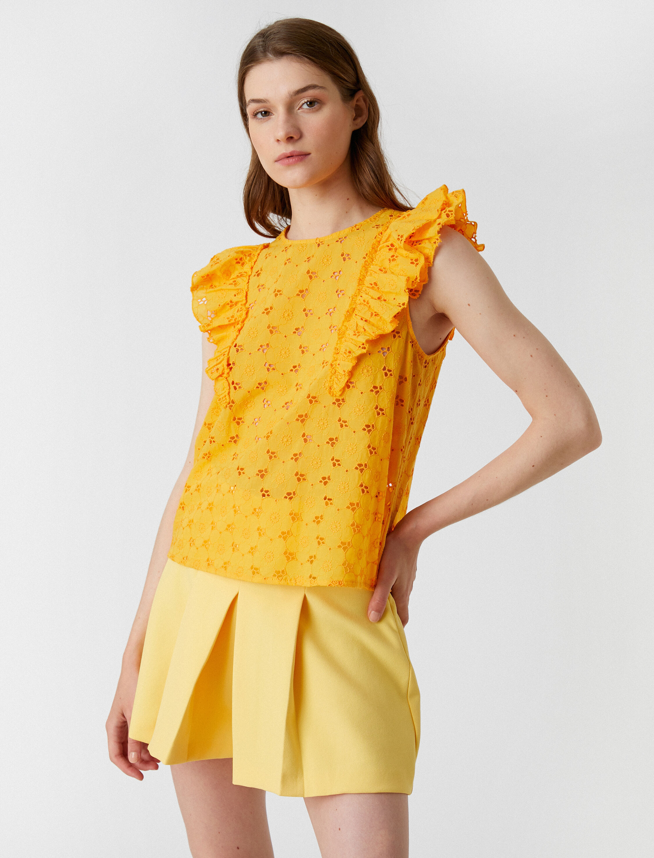   Kolsuz Bluz Fisto Fırfır Detaylı