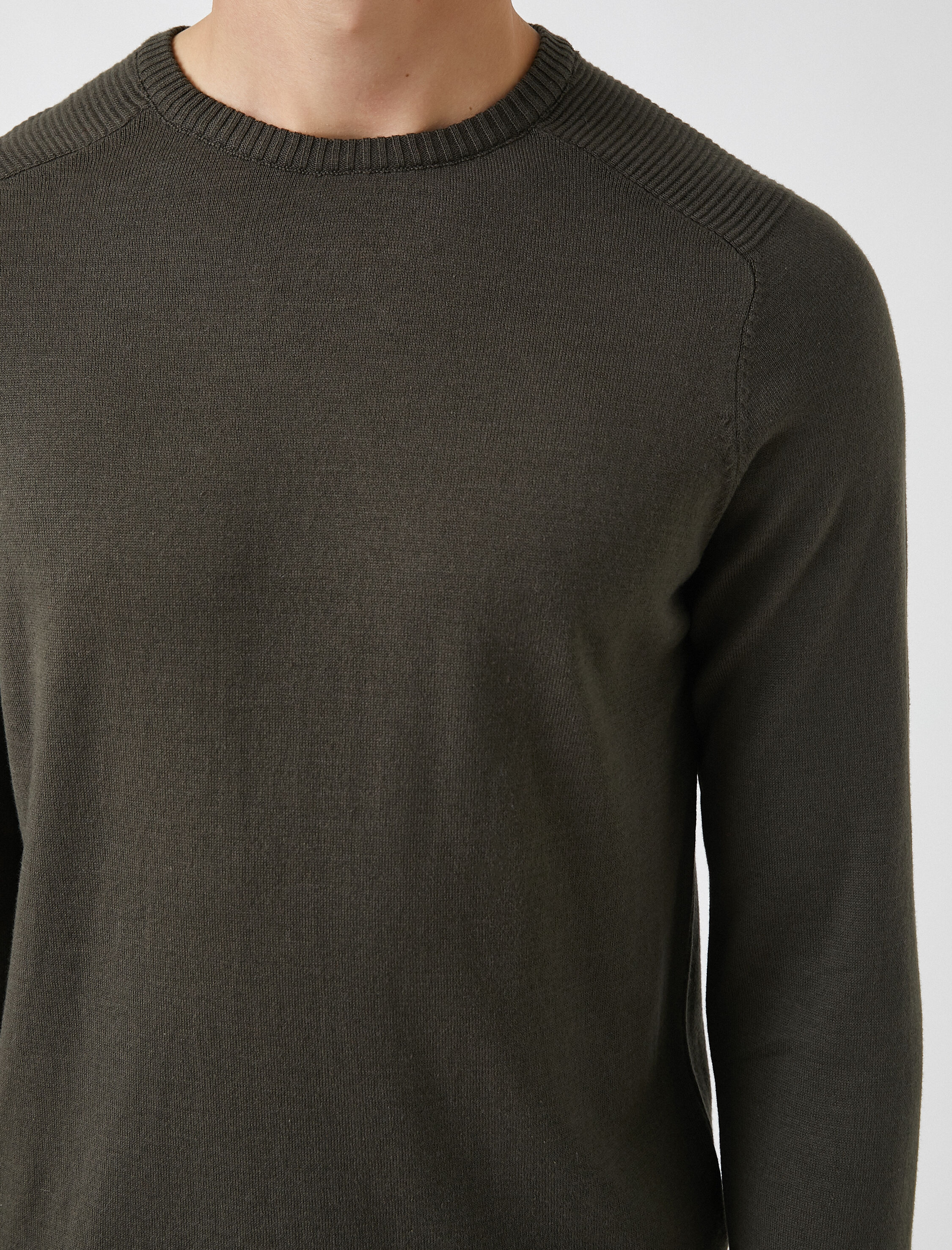   Basic Kazak Bisiklet Yaka