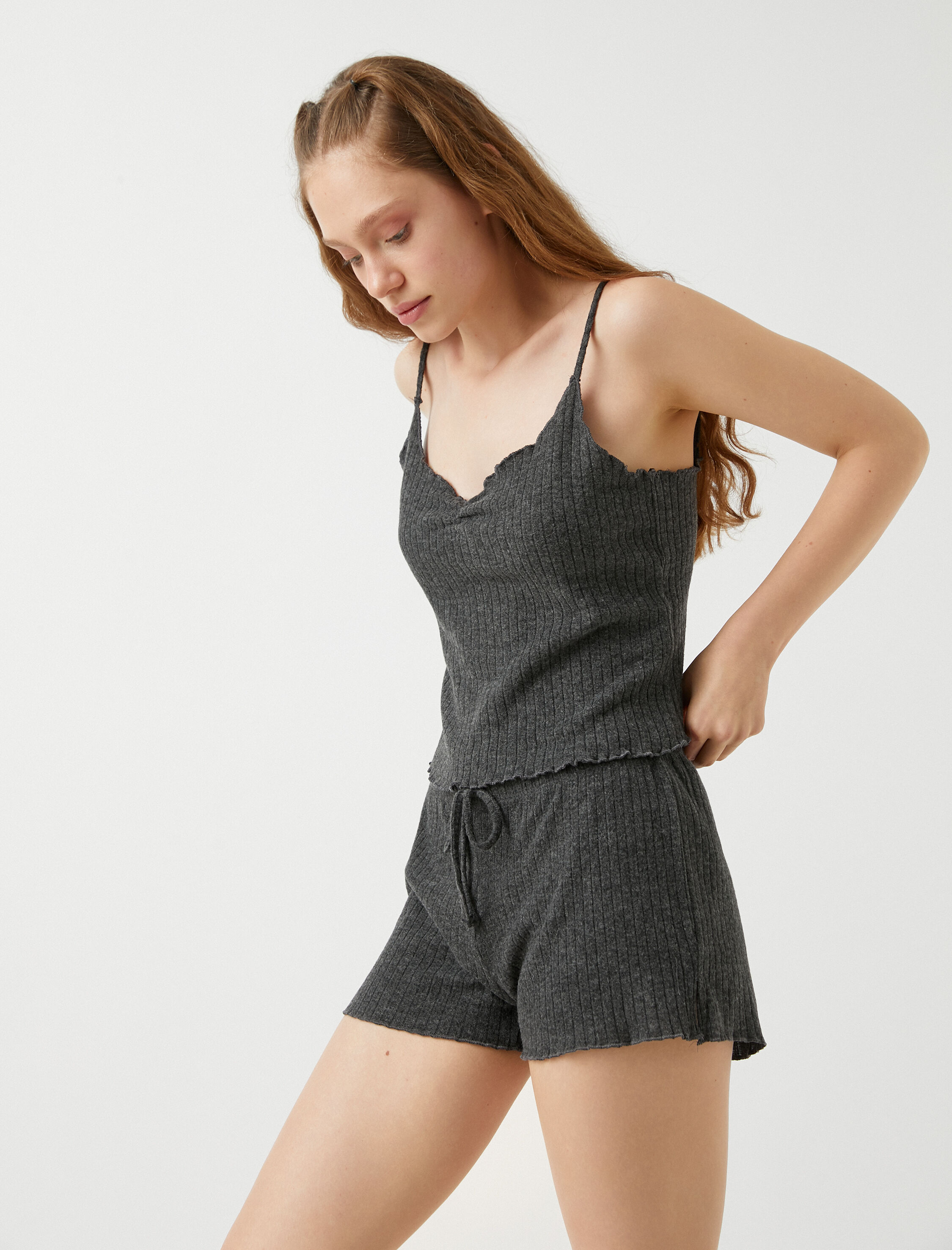   Büzgülü Atlet İnce Askılı