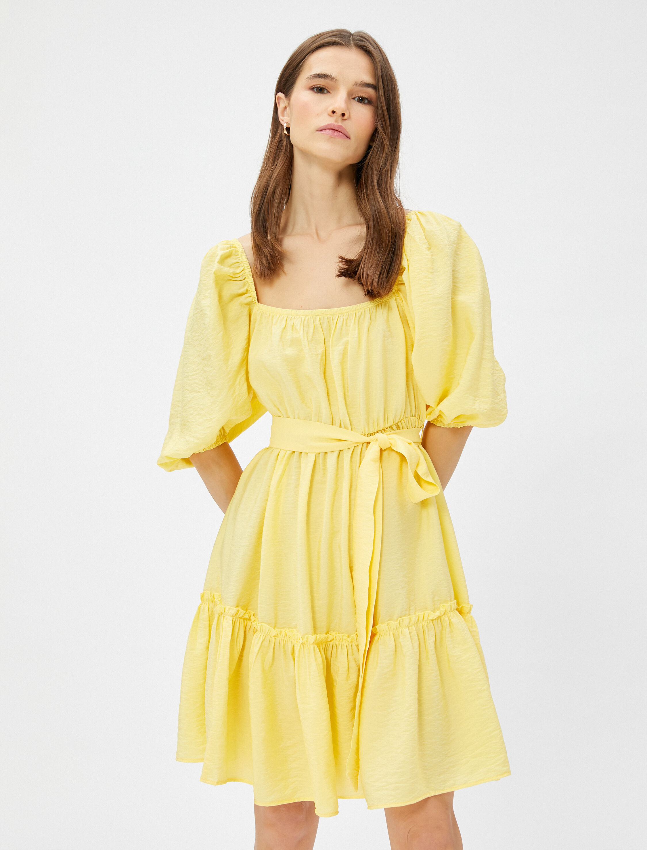   Kemerli Balon Kol Katlı Kısa Elbise