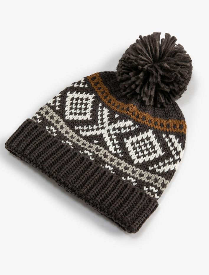 Kadın Ponponlu Örgü Bere