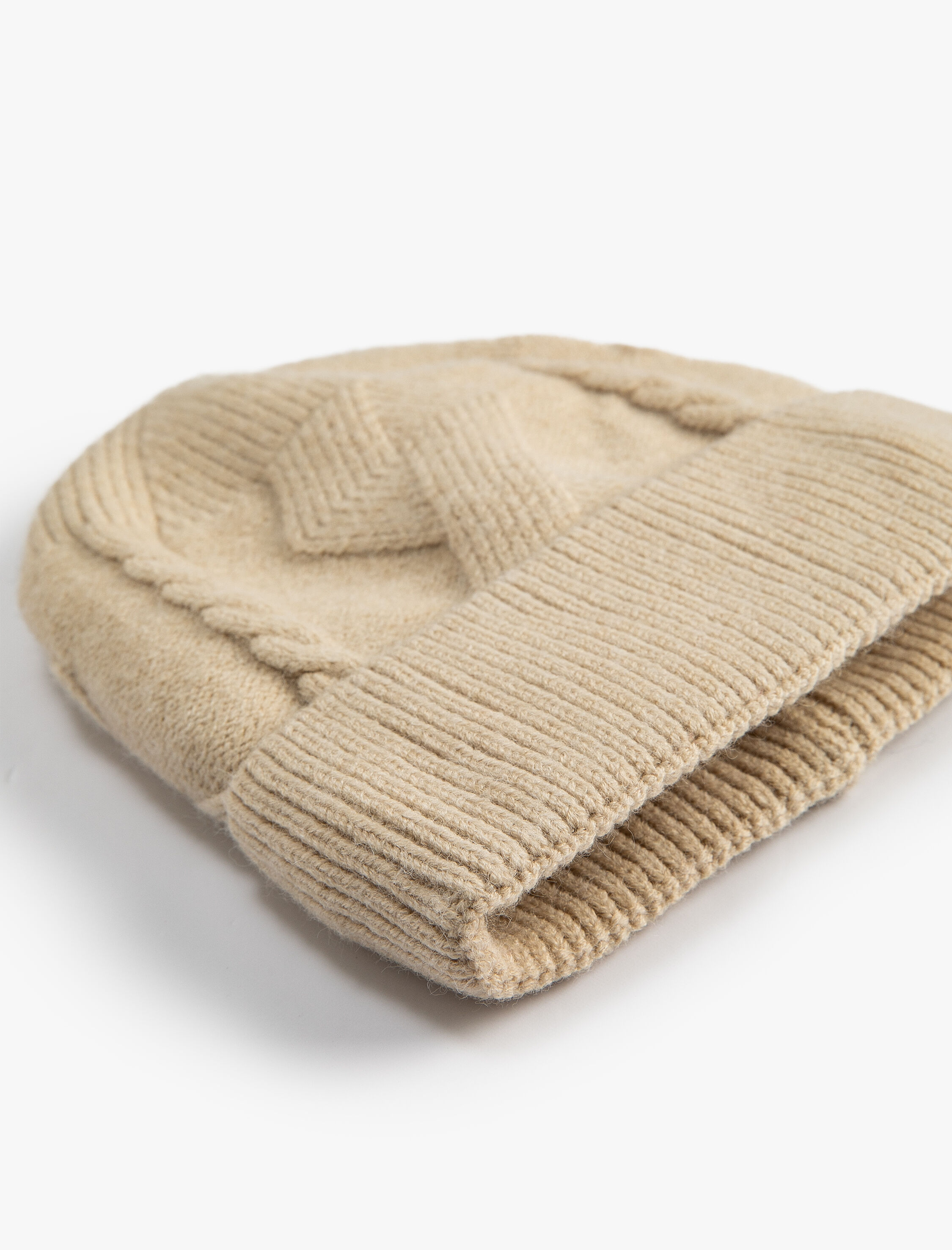  Kadın Triko Bere Kenarları Katlı